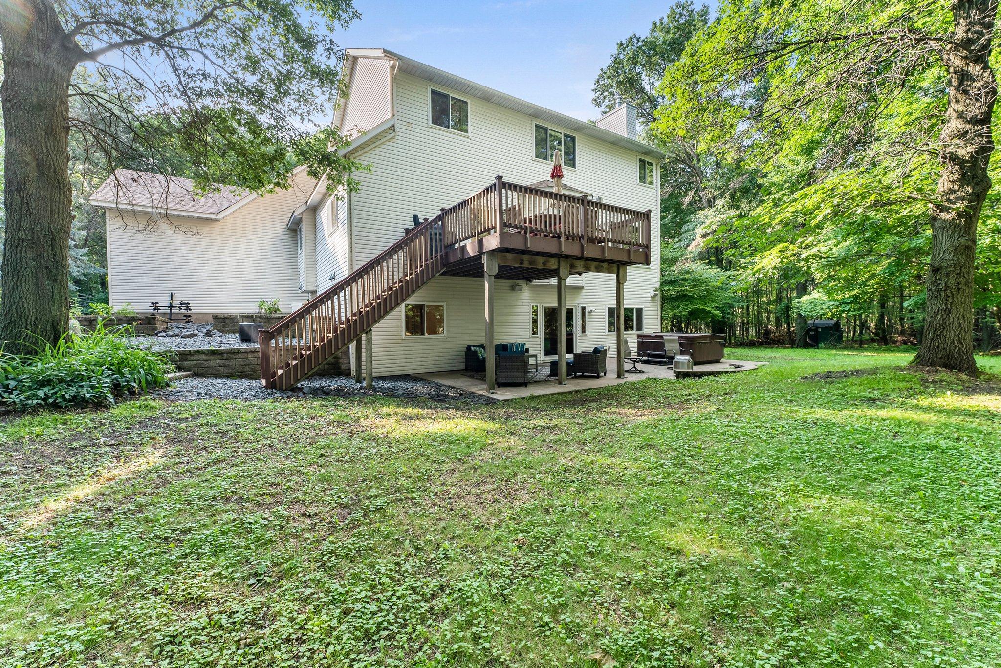 17545 Butternut Street NW