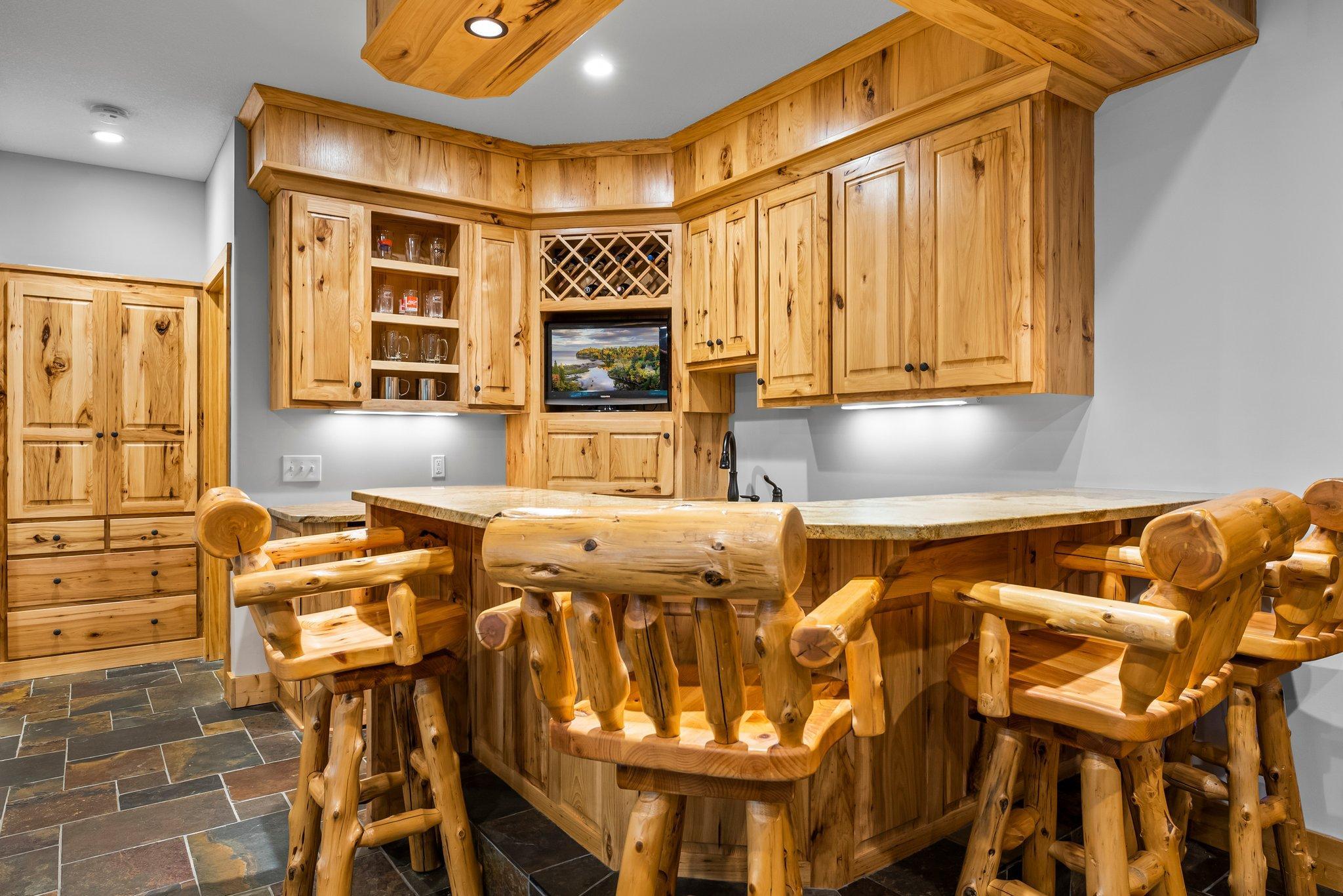 17545 Butternut Street NW