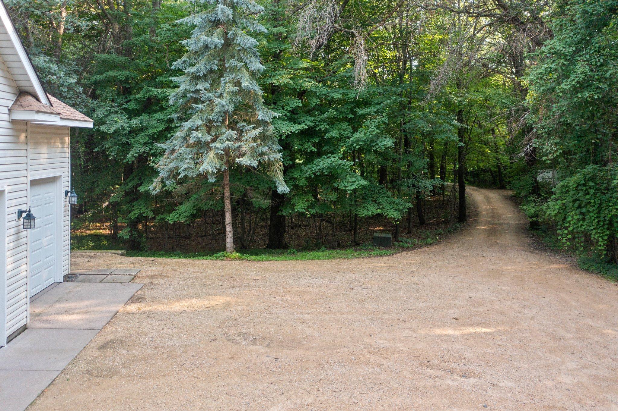 17545 Butternut Street NW