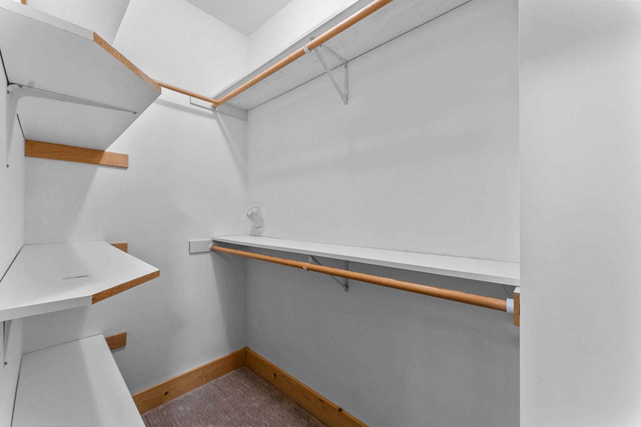 17545 Butternut Street NW