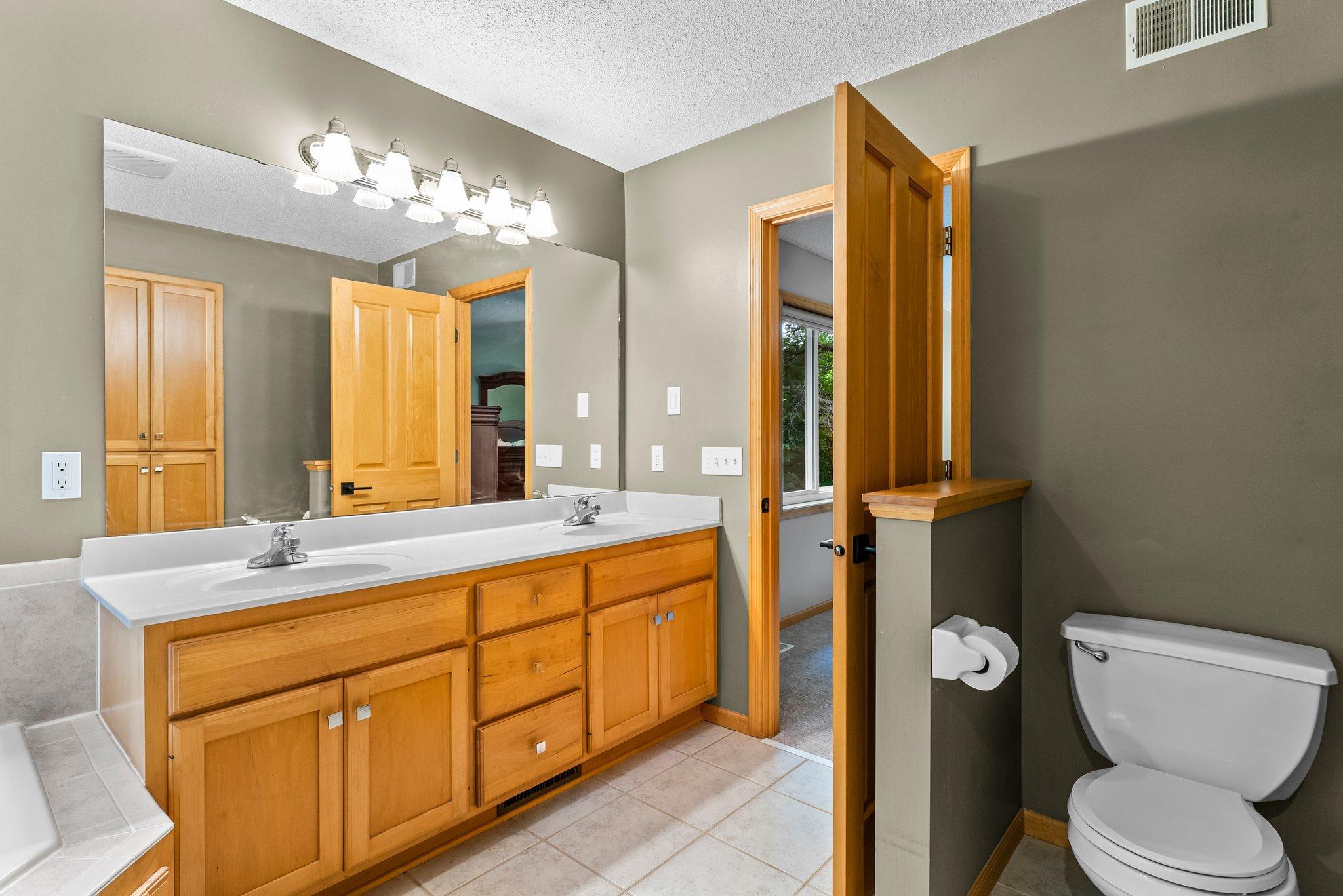 17545 Butternut Street NW