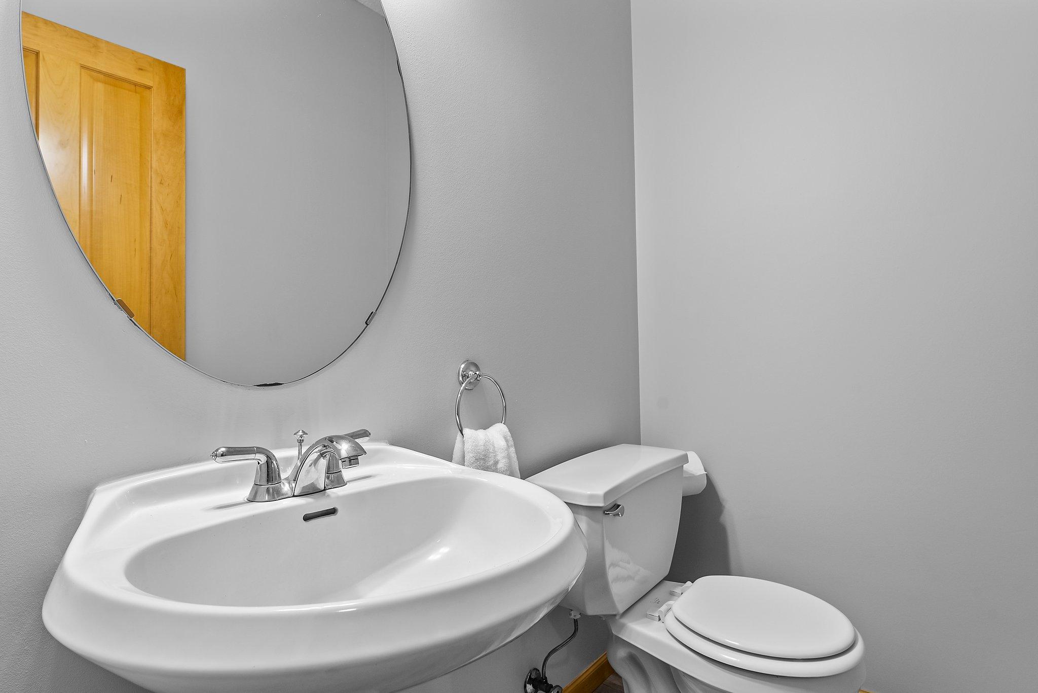 17545 Butternut Street NW