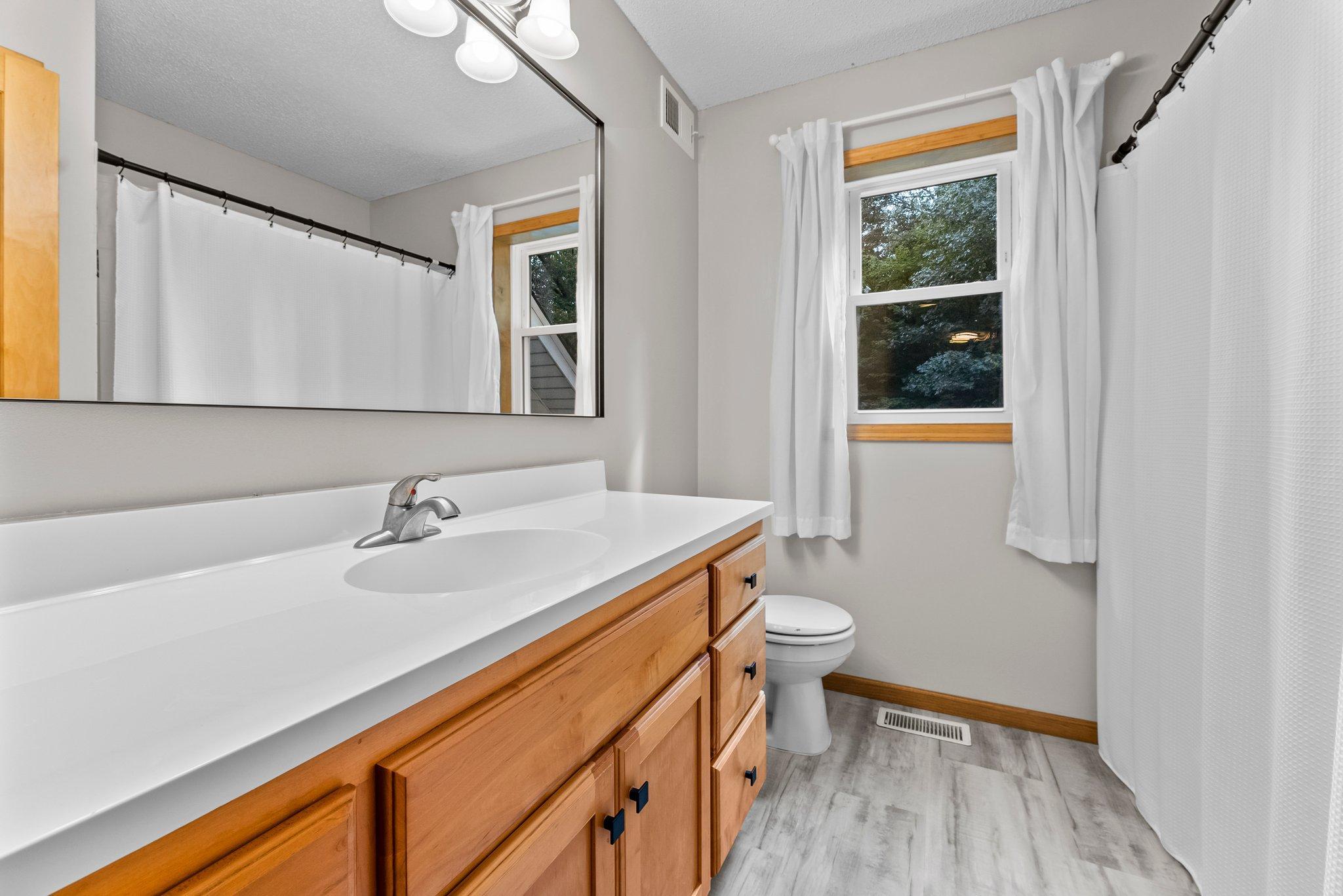 17545 Butternut Street NW