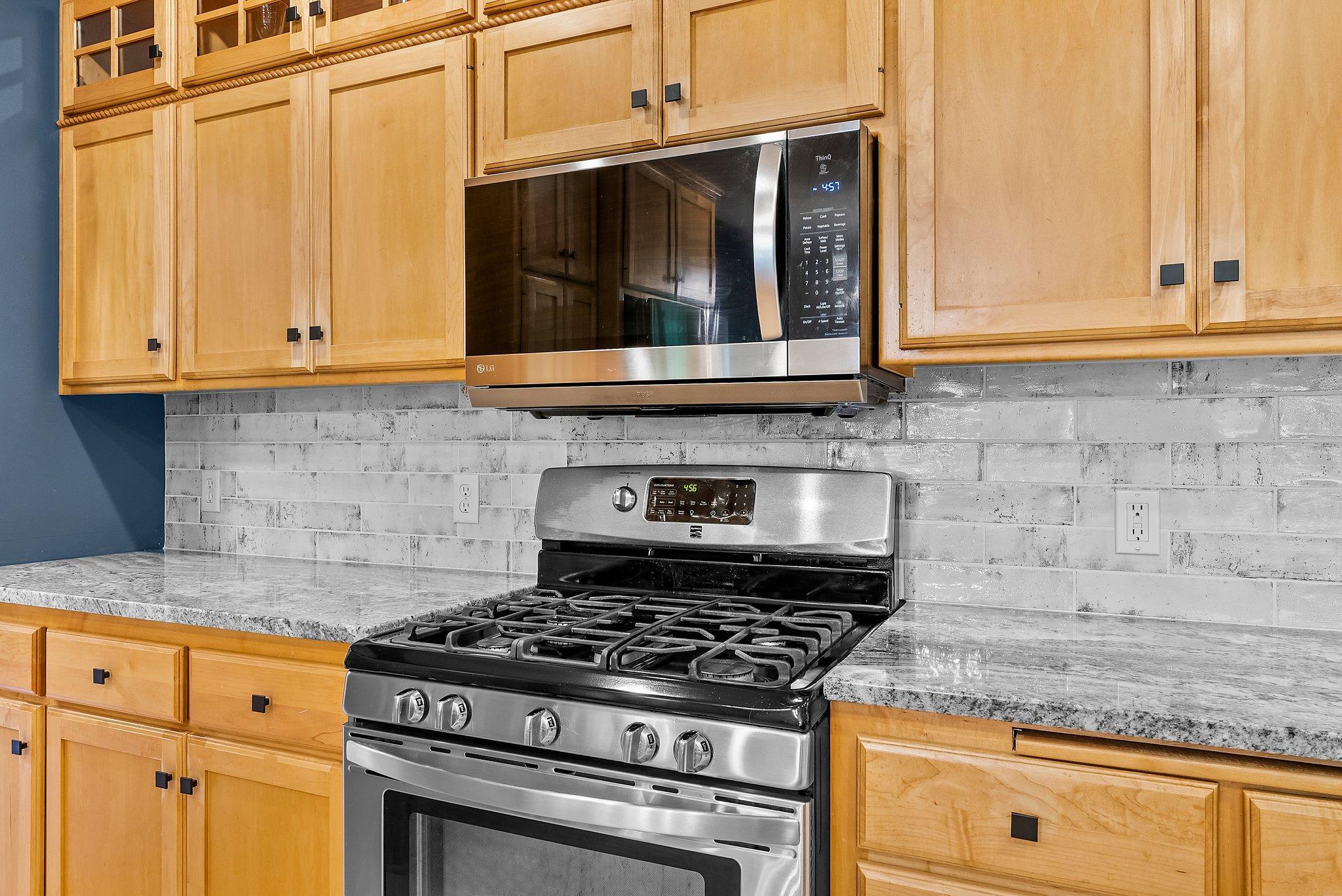 17545 Butternut Street NW