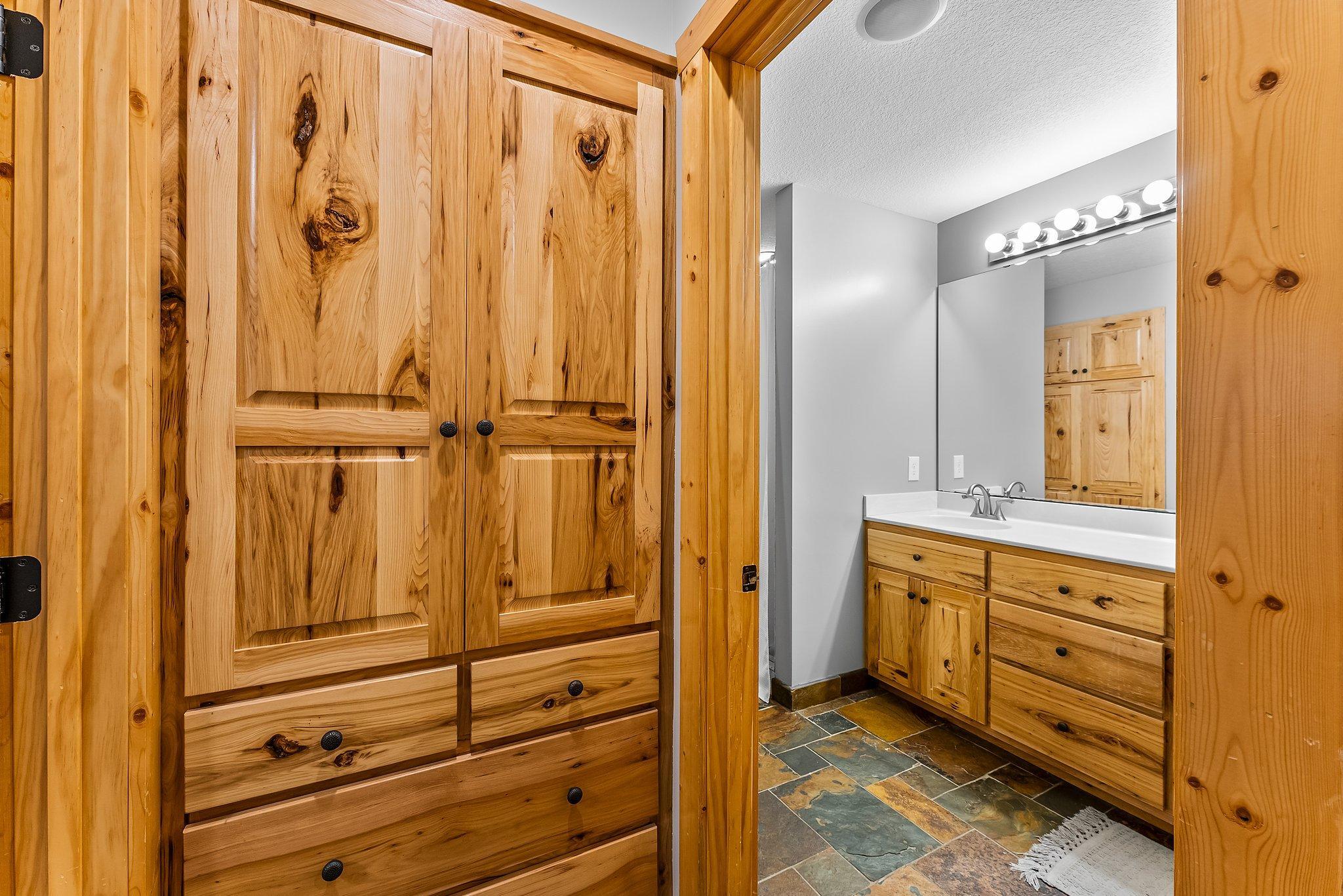 17545 Butternut Street NW