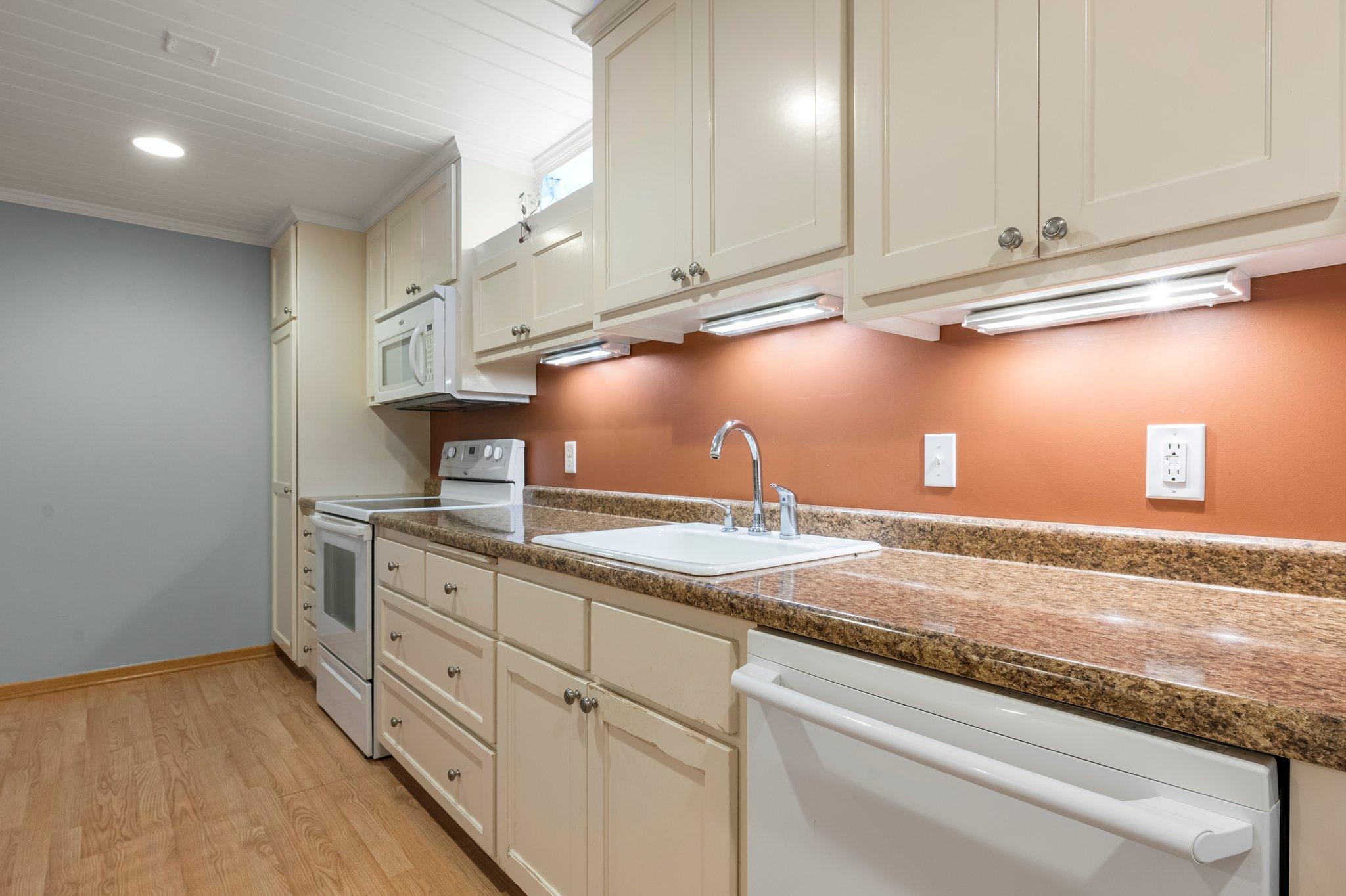 50405 Arbor Avenue W