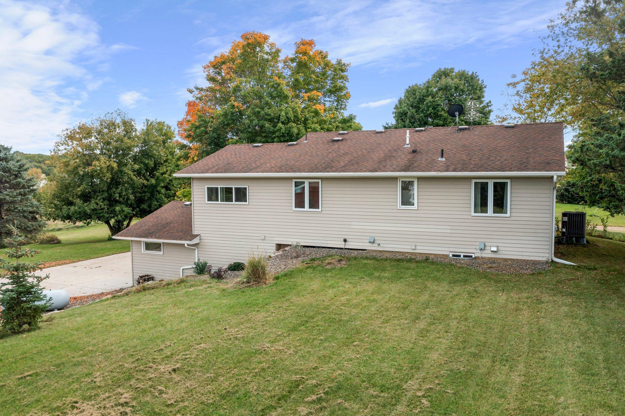 50405 Arbor Avenue W