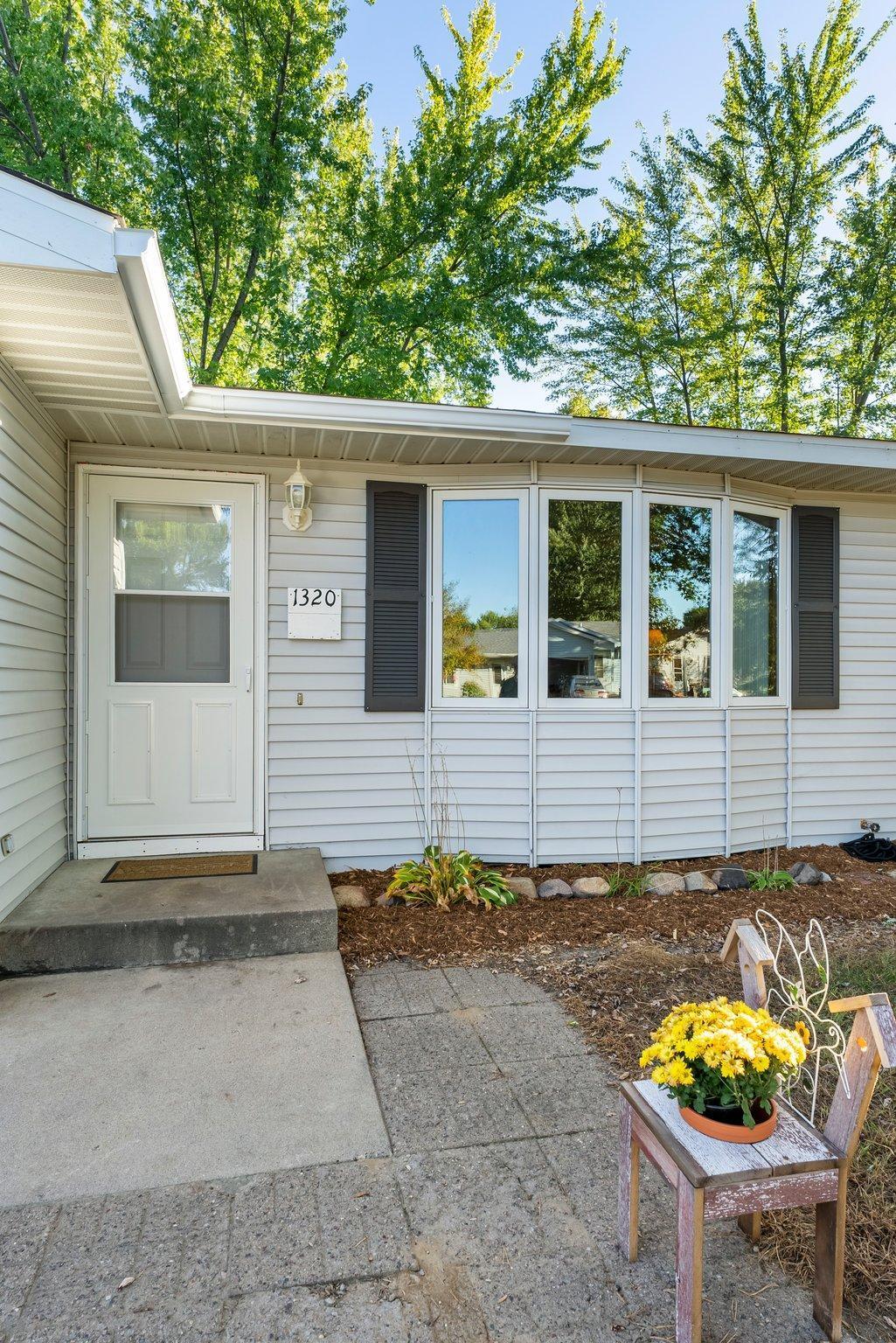 1320 Carriage Hills Drive S