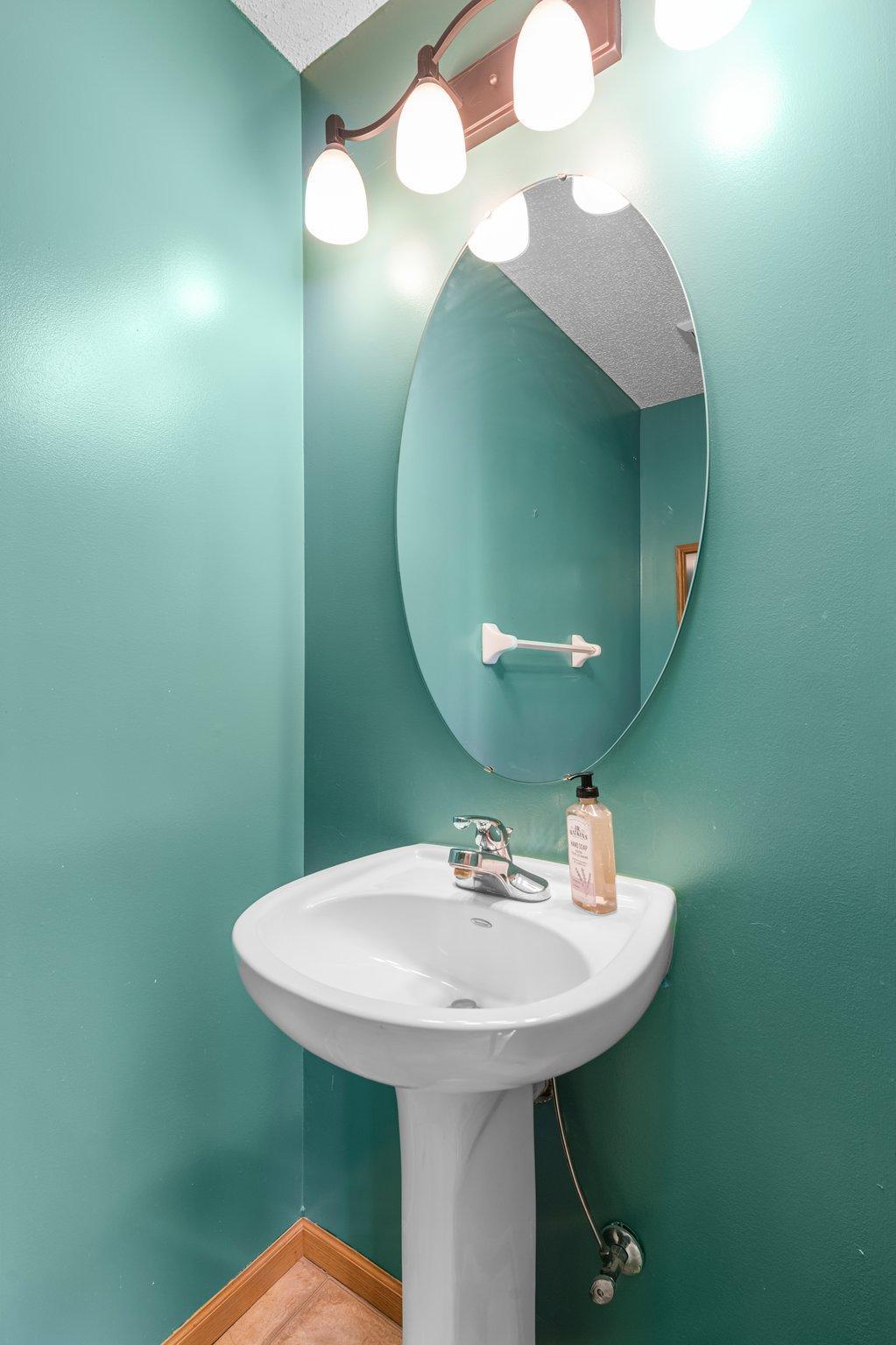 1890 Buchanan Street SE