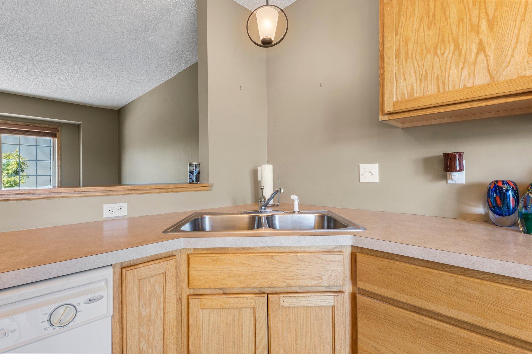 1890 Buchanan Street SE