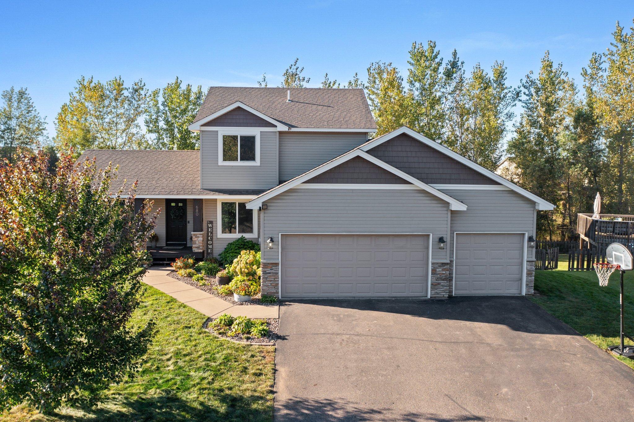 680 Elins Lake Road SE