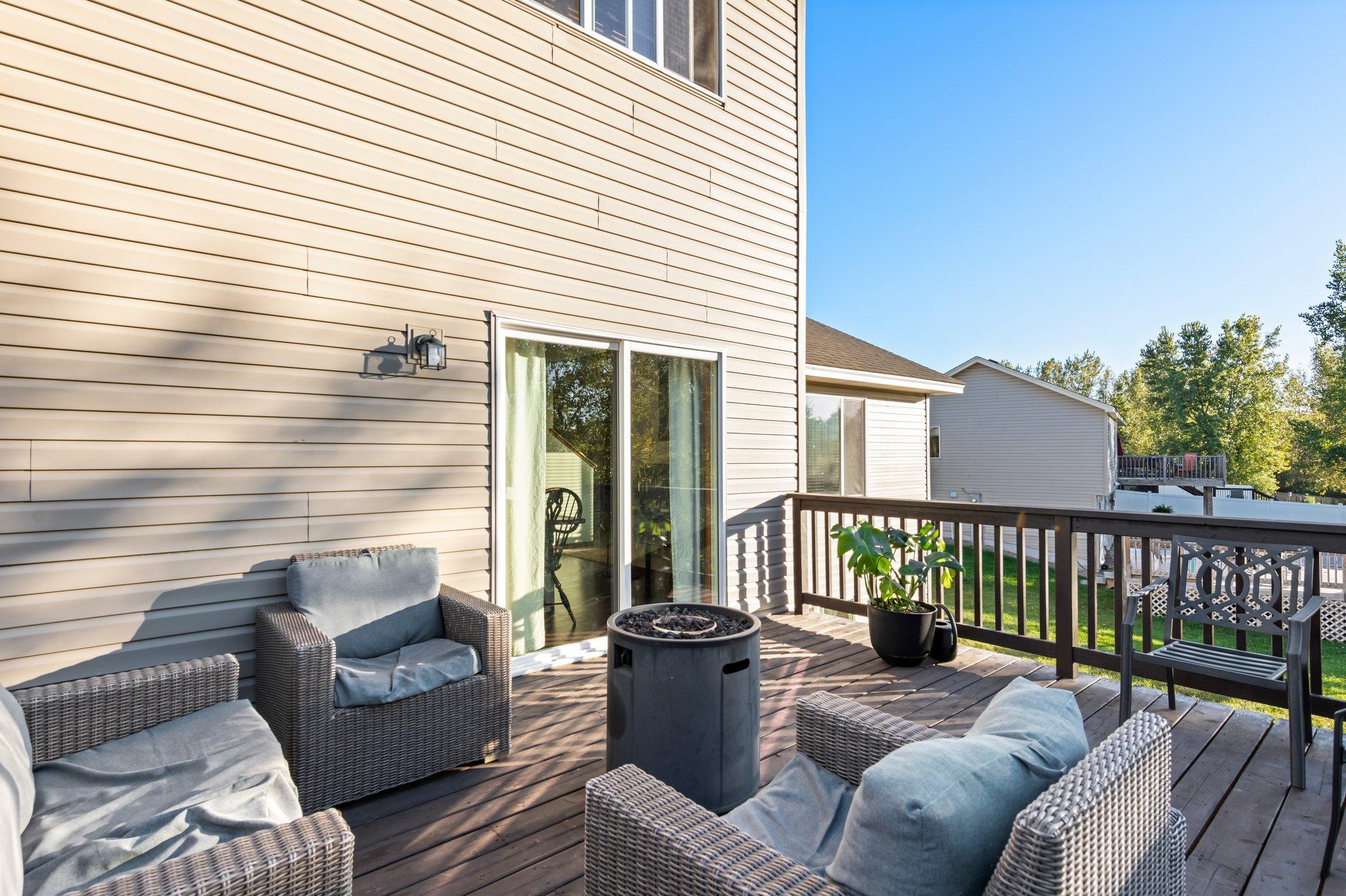 680 Elins Lake Road SE