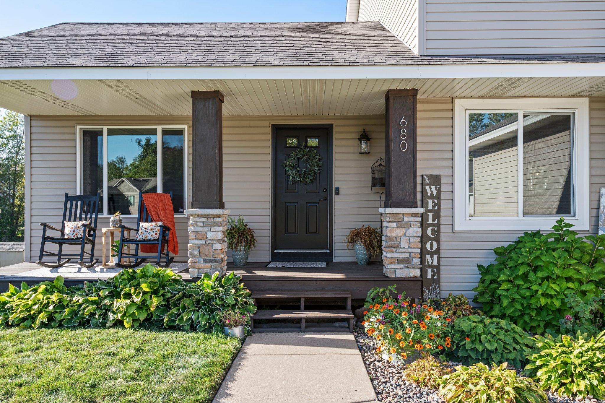 680 Elins Lake Road SE