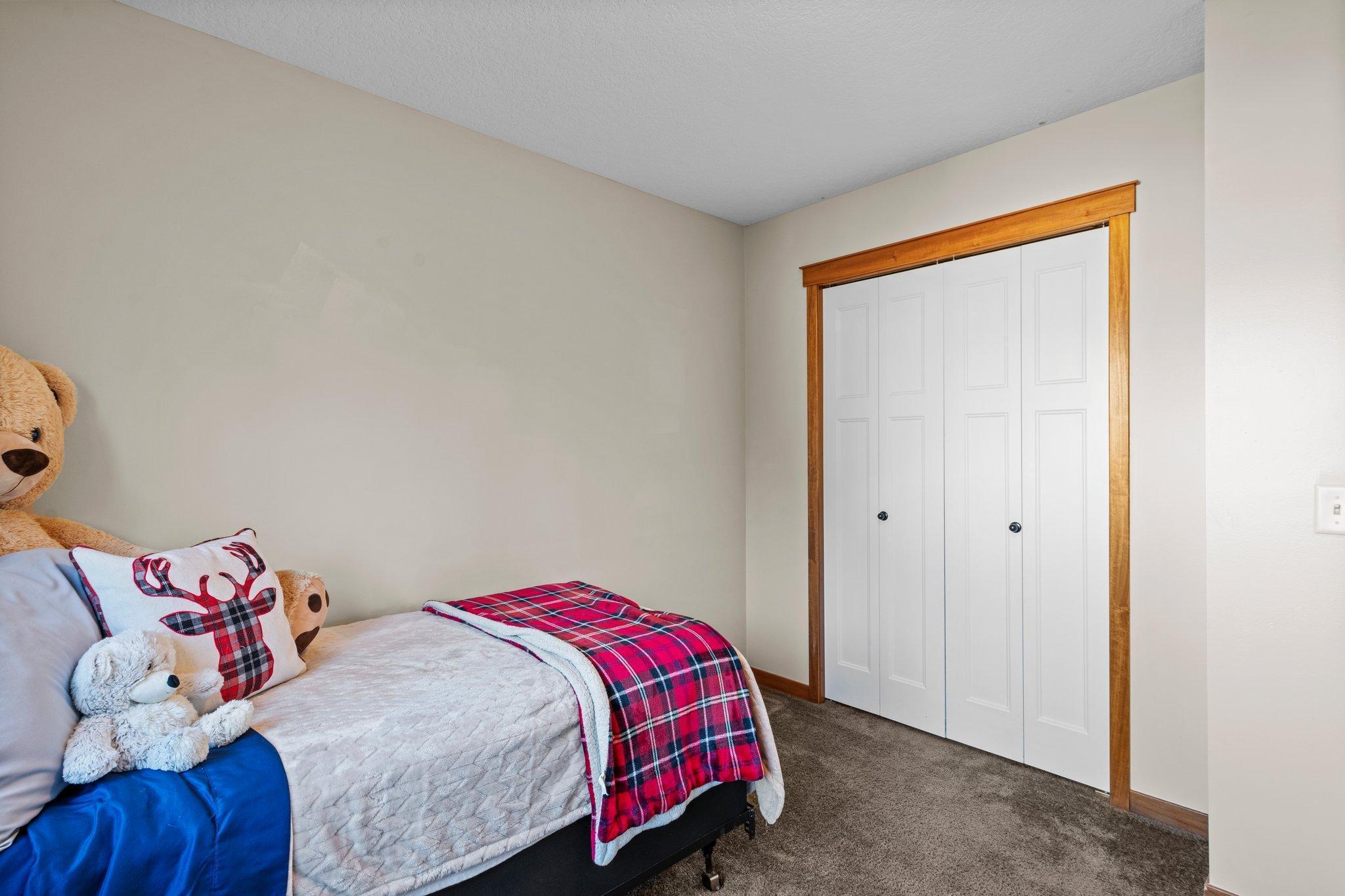 680 Elins Lake Road SE