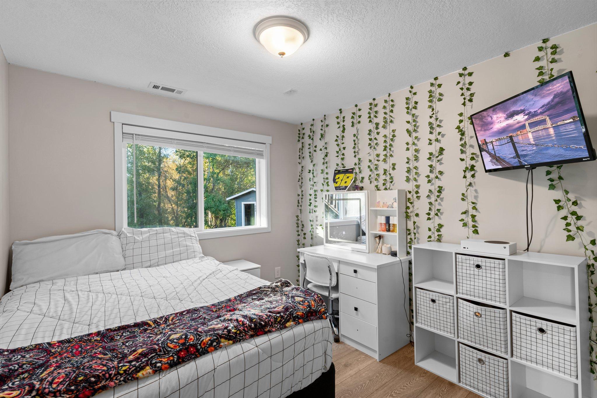 680 Elins Lake Road SE