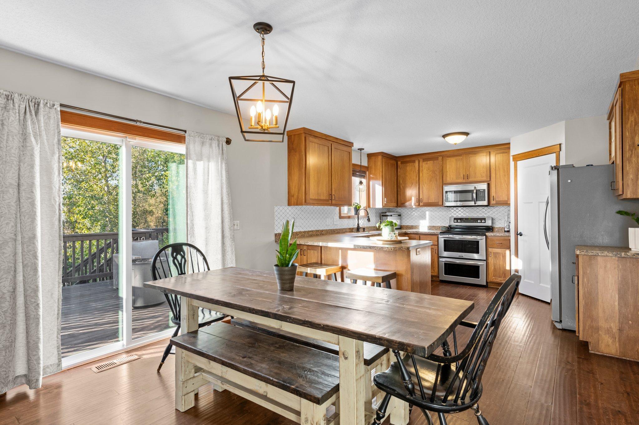 680 Elins Lake Road SE