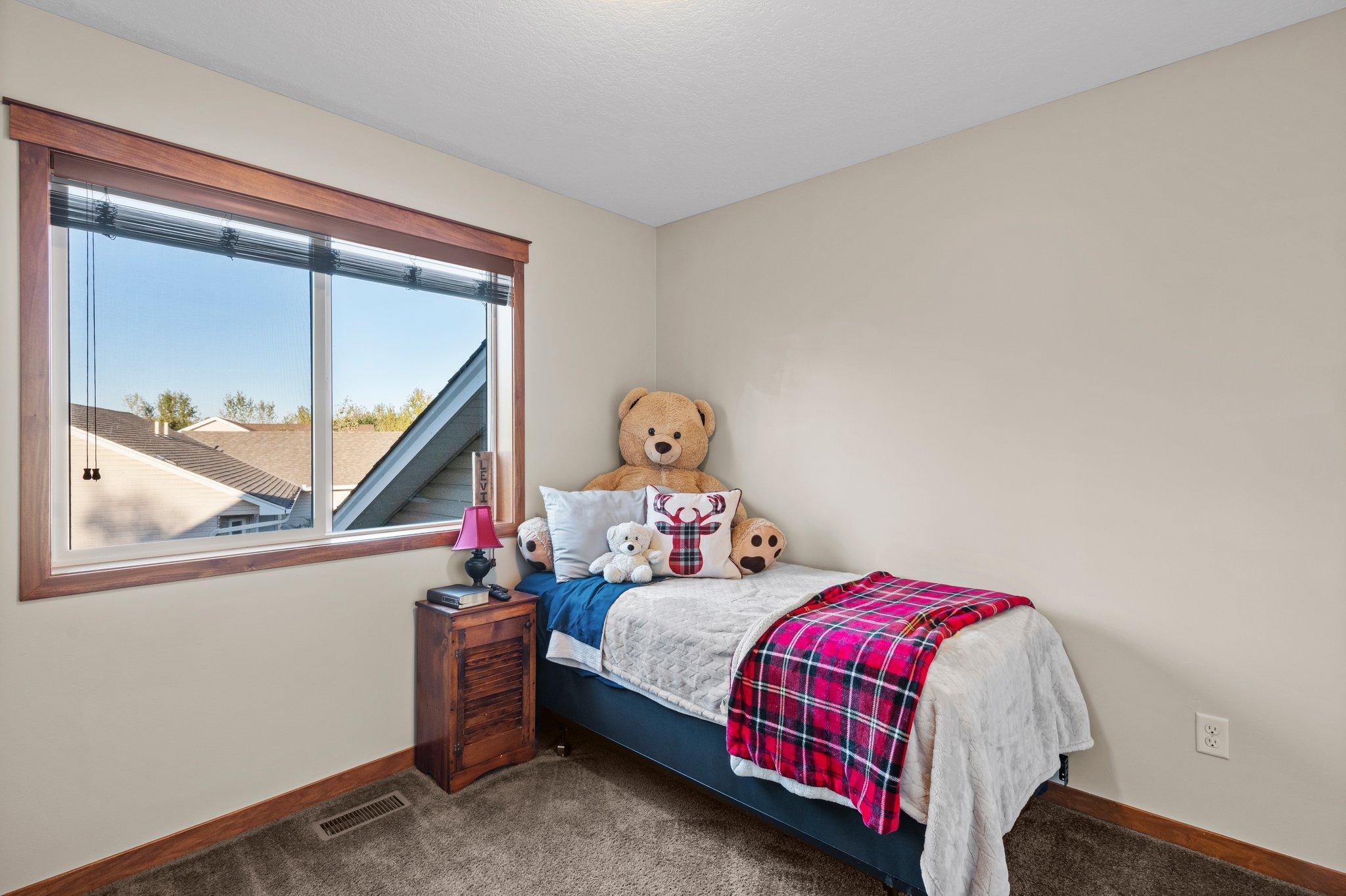 680 Elins Lake Road SE