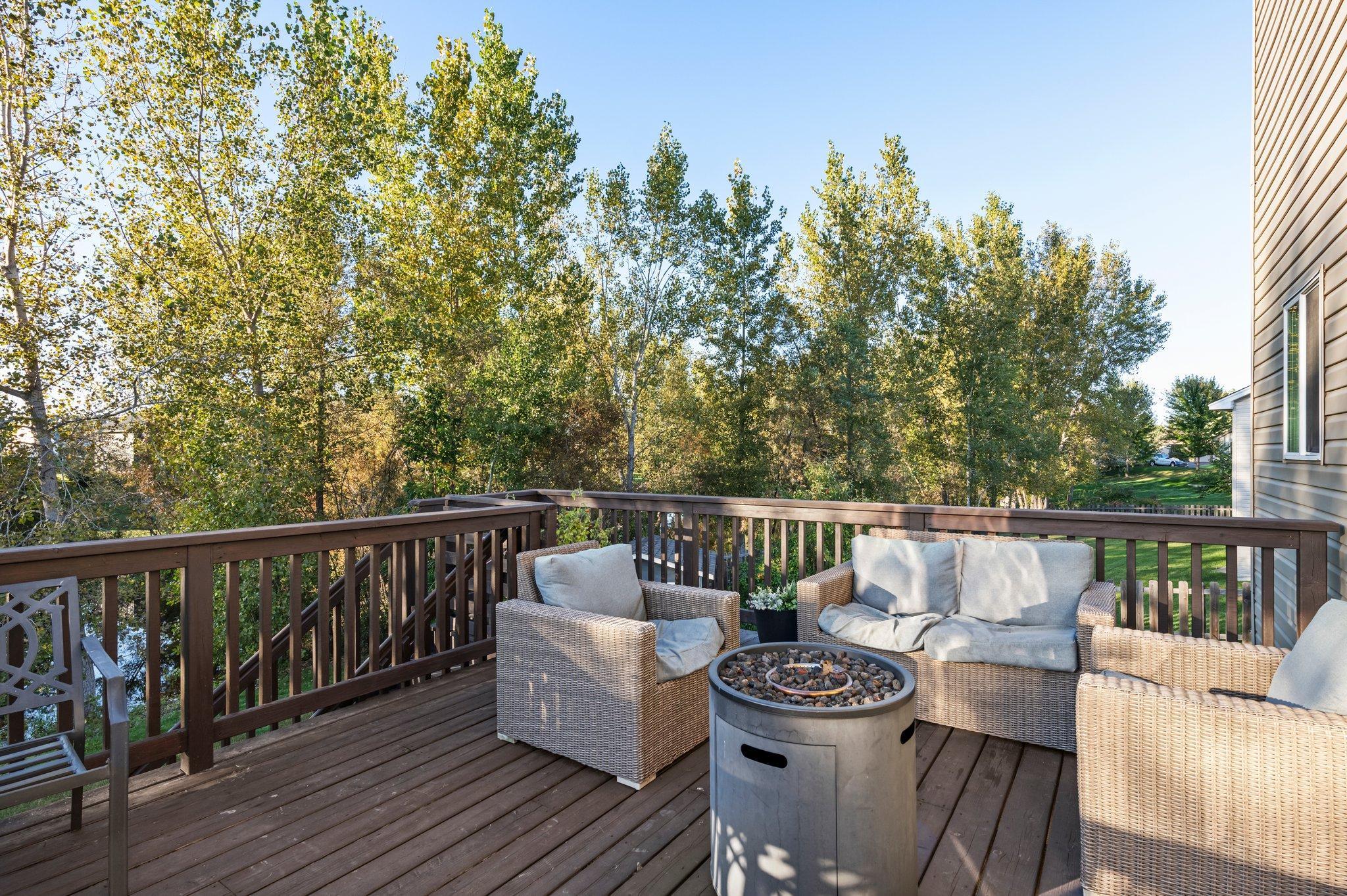 680 Elins Lake Road SE