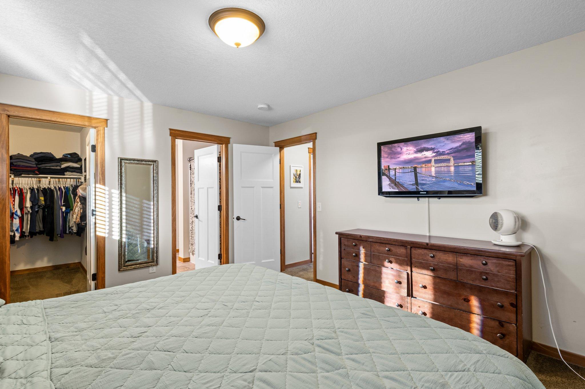 680 Elins Lake Road SE