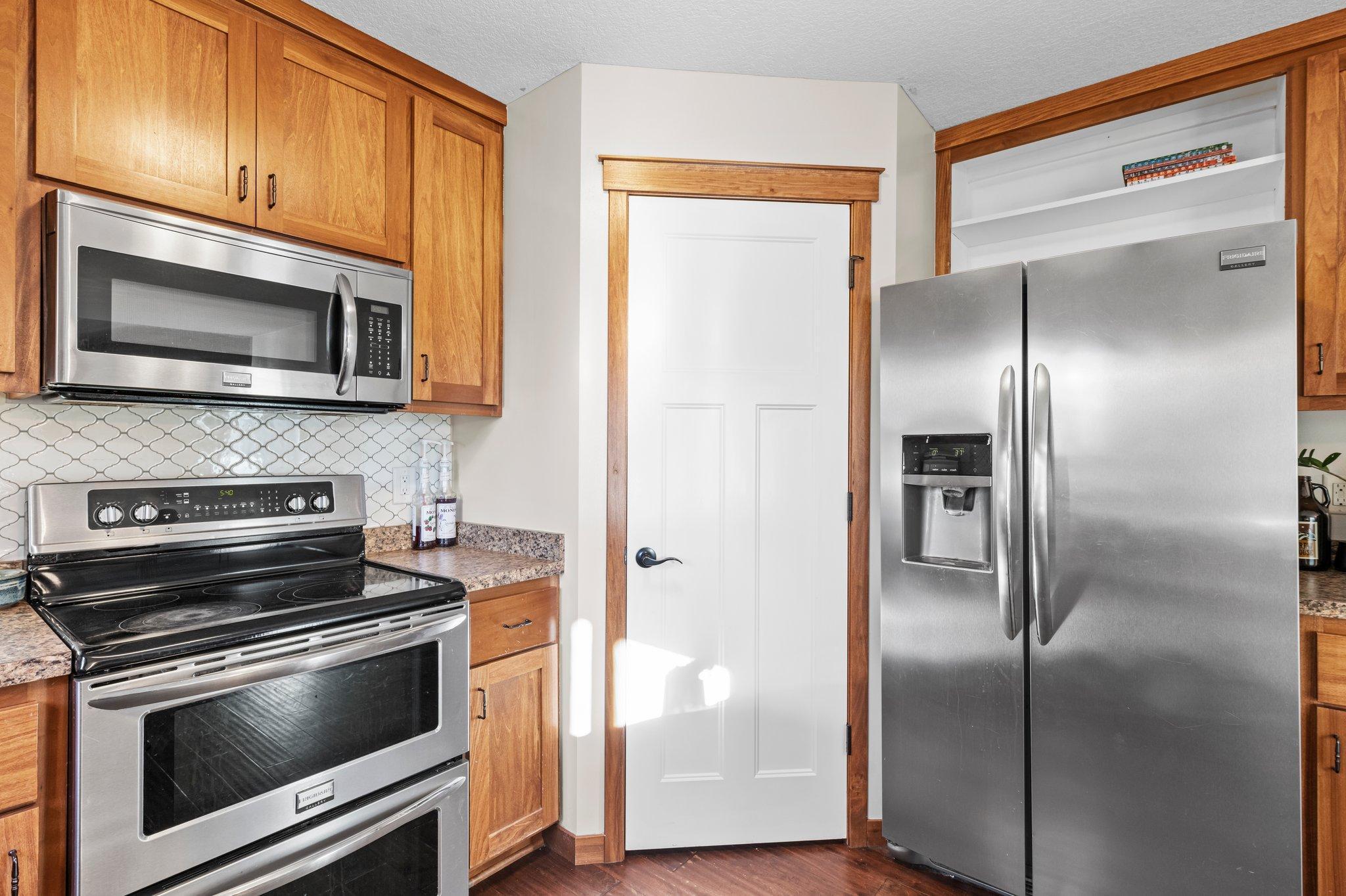 680 Elins Lake Road SE