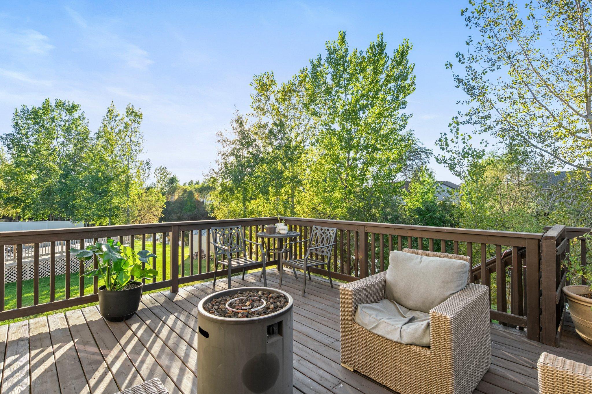 680 Elins Lake Road SE