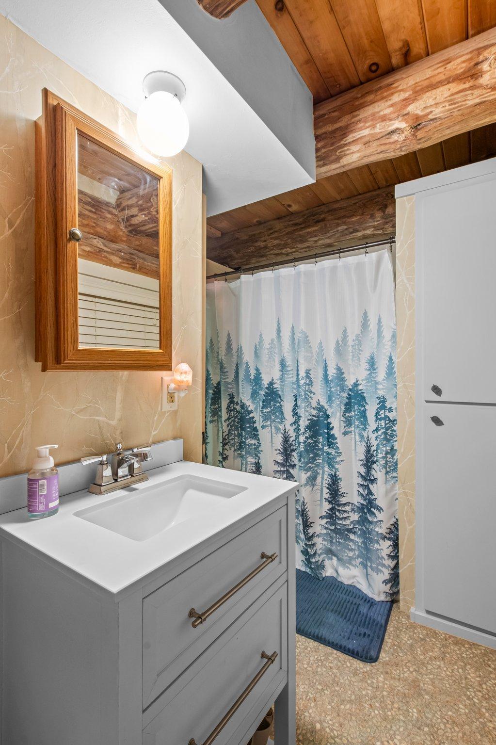 4 300th Trail NE