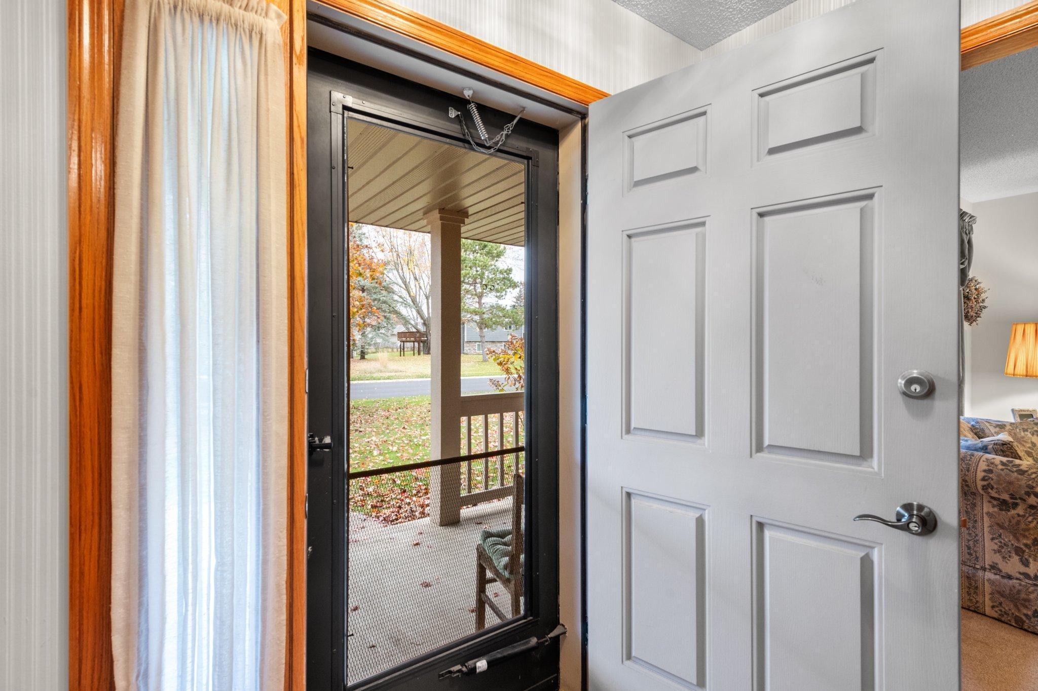 2830 Laurel Street S