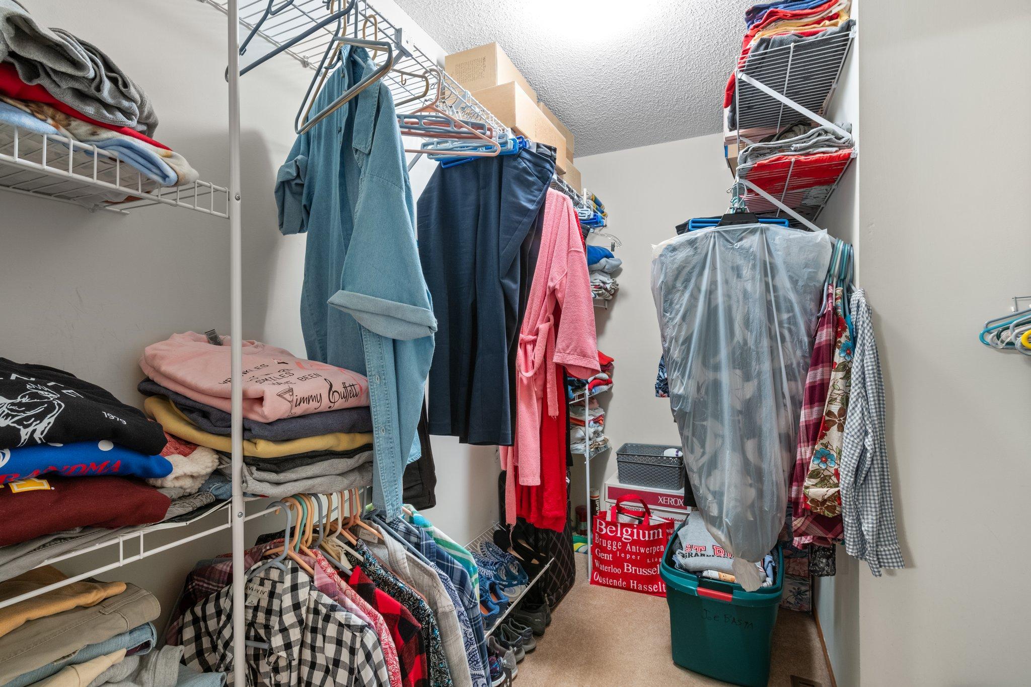 2830 Laurel Street S