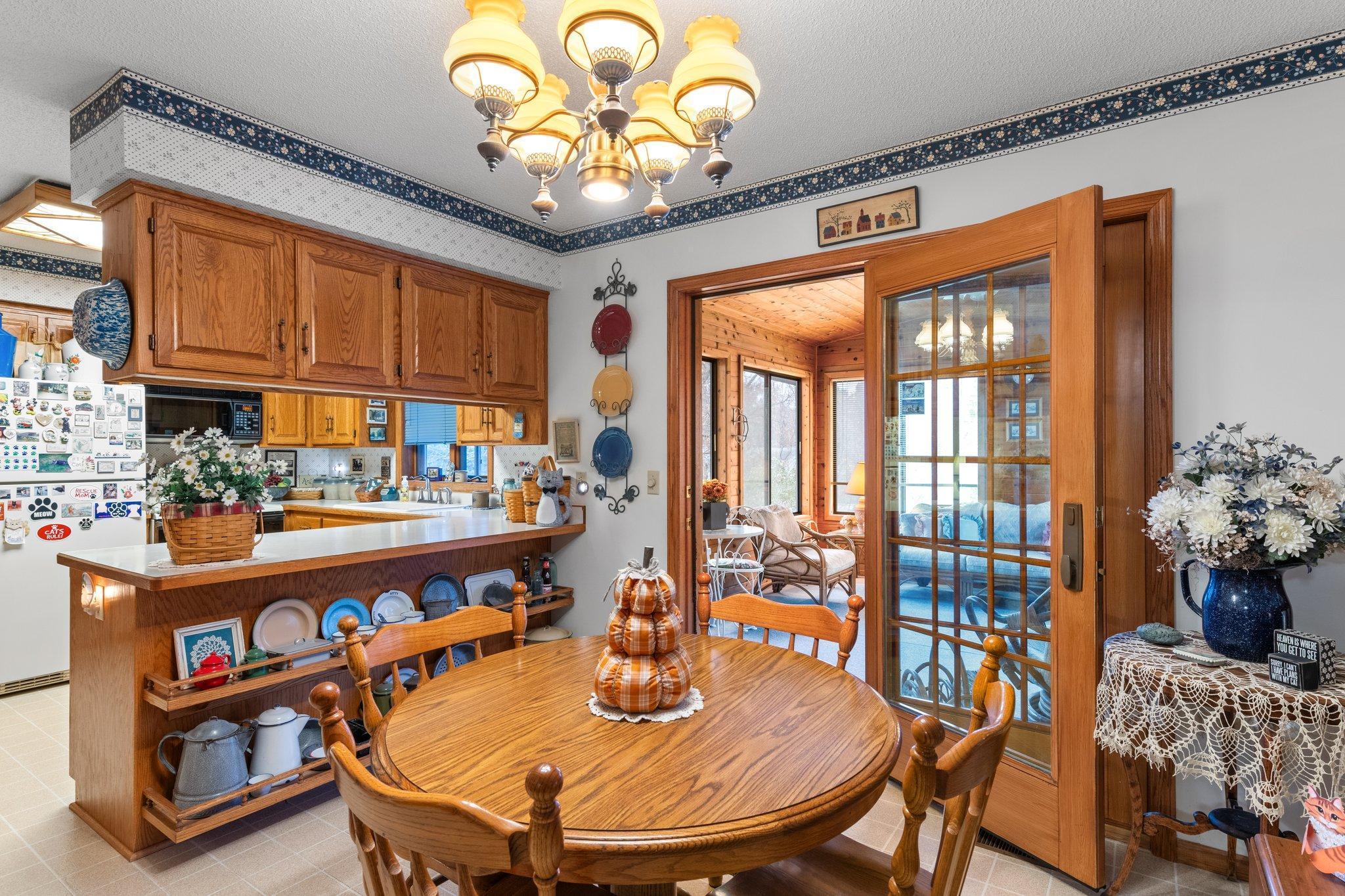 2830 Laurel Street S