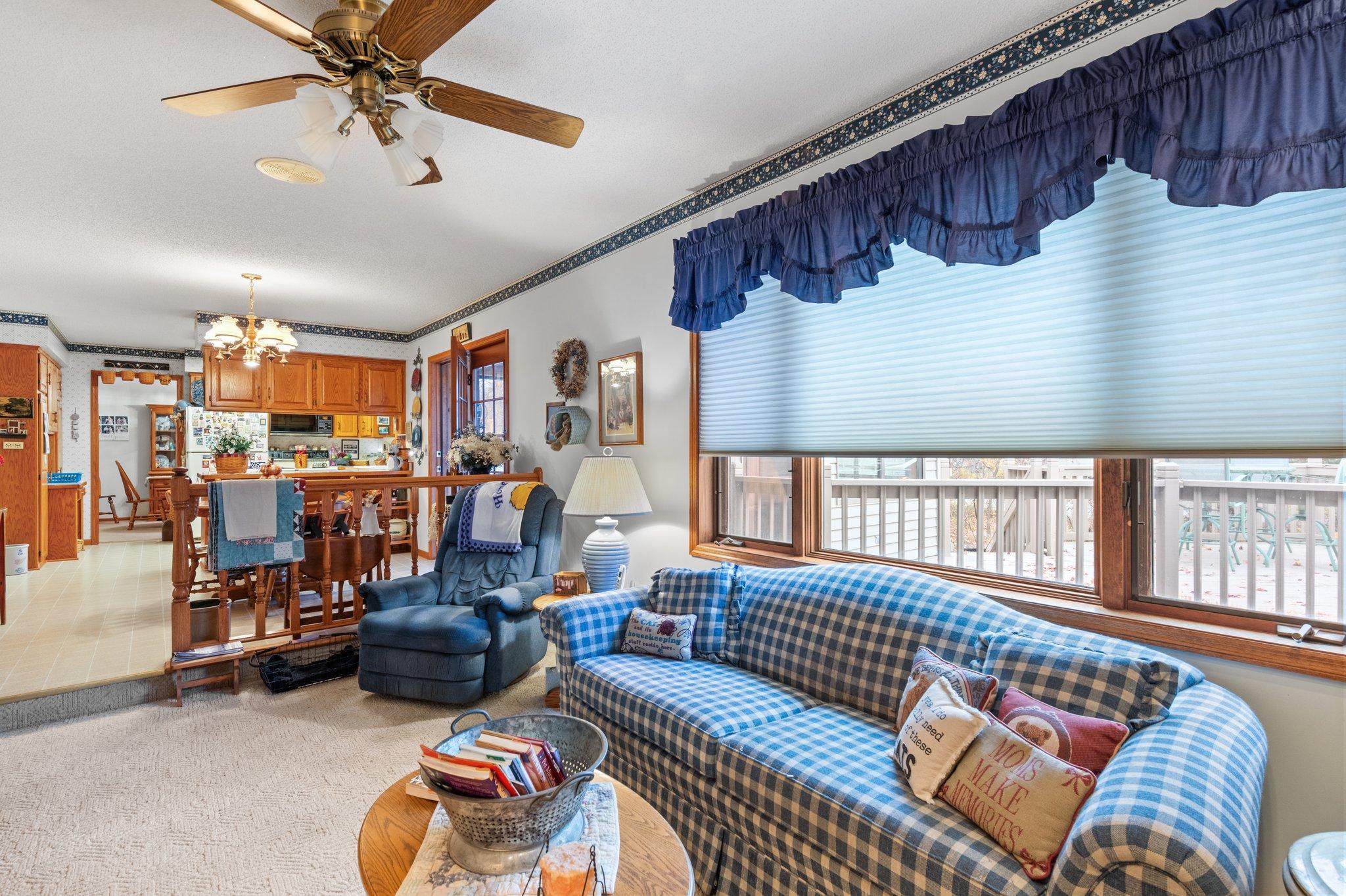 2830 Laurel Street S