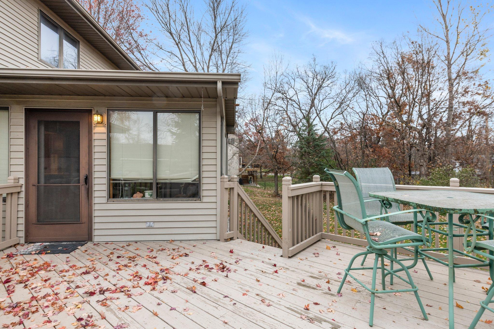 2830 Laurel Street S