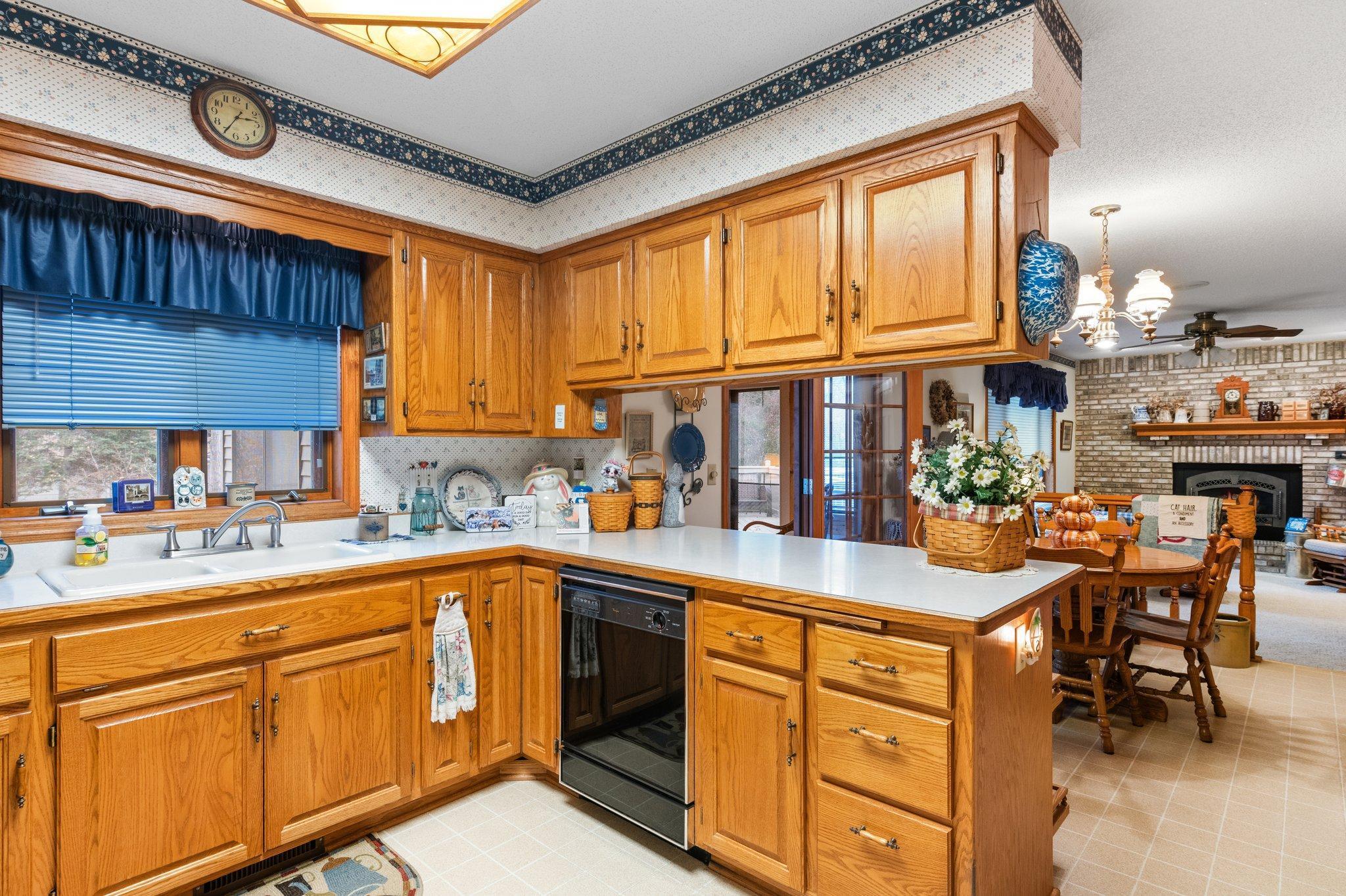 2830 Laurel Street S