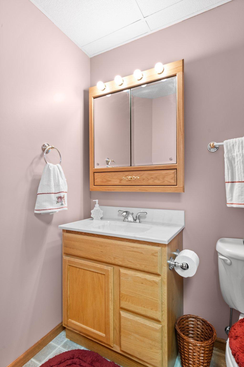 2830 Laurel Street S