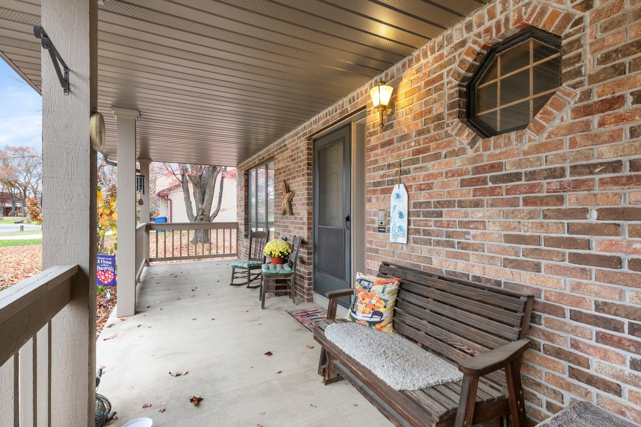 2830 Laurel Street S