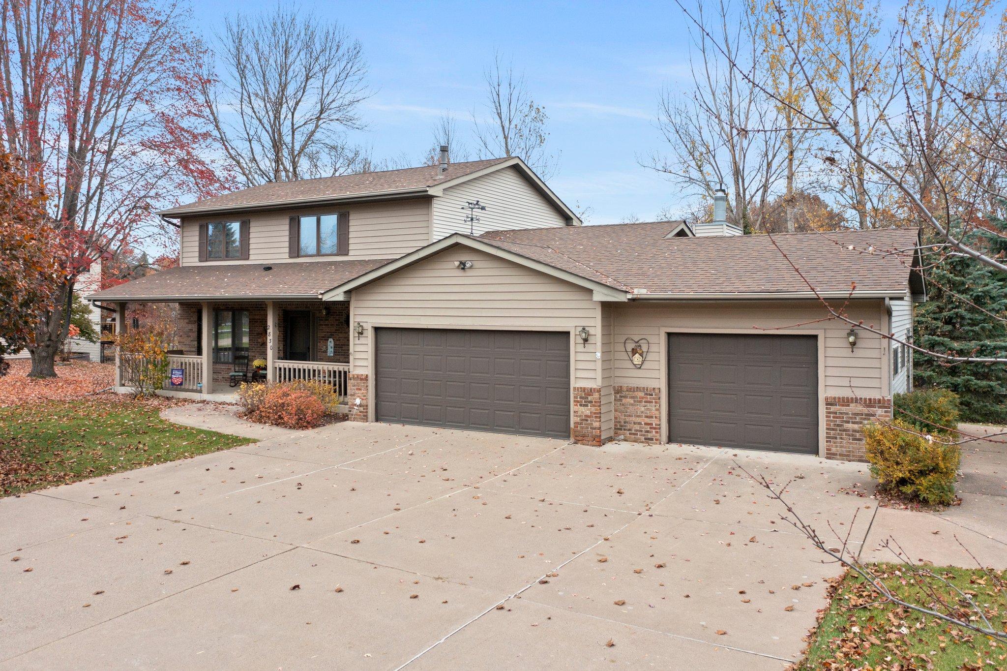 2830 Laurel Street S