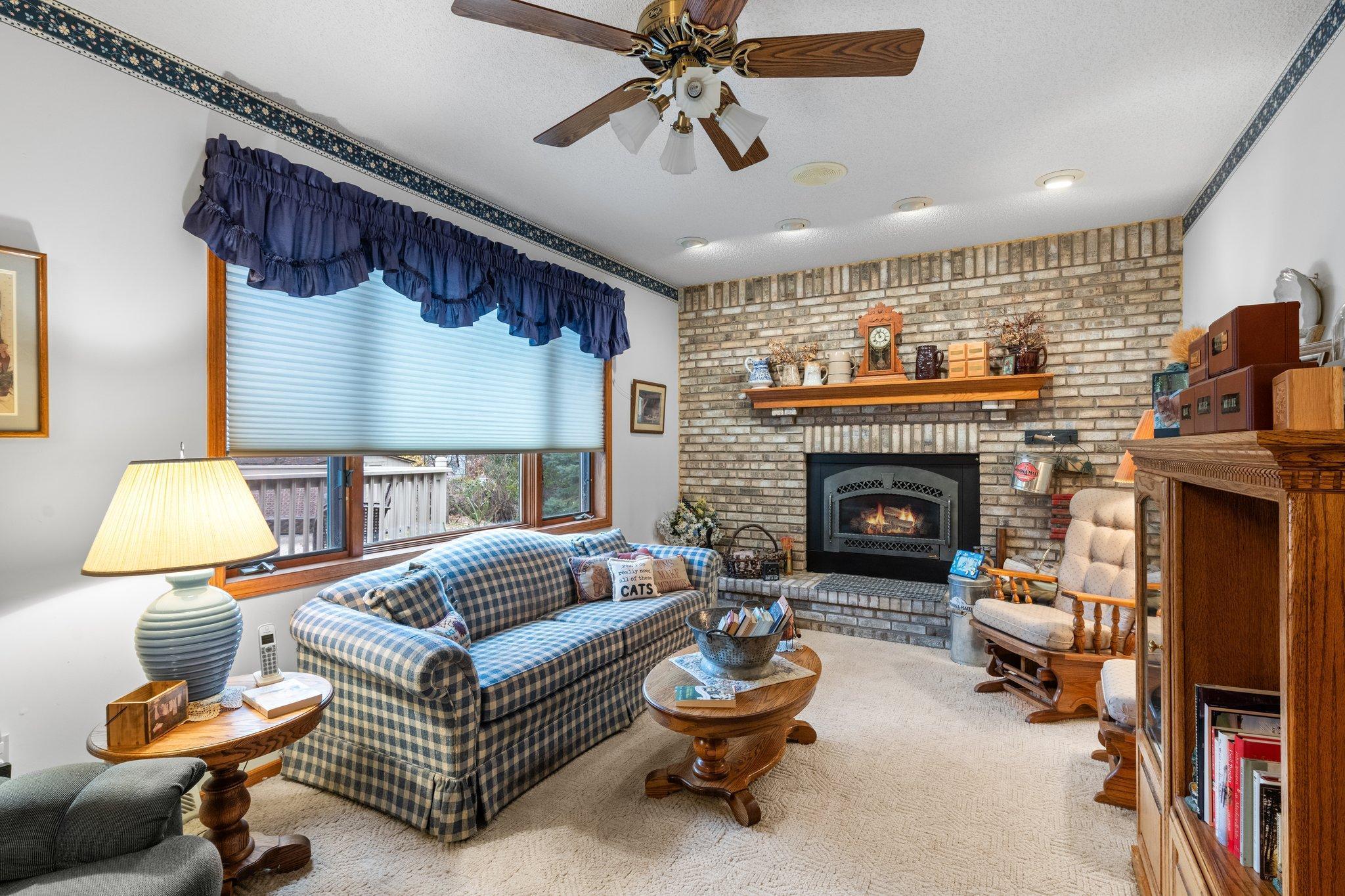 2830 Laurel Street S