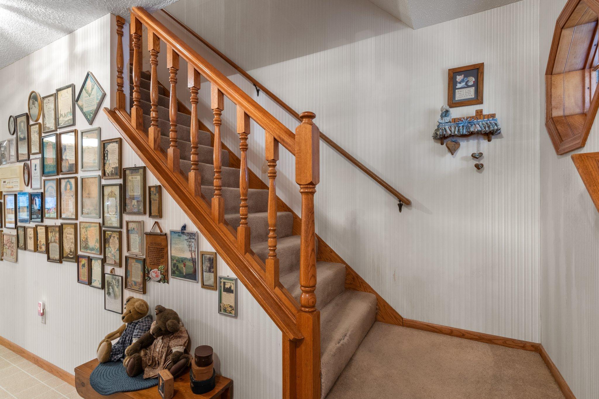 2830 Laurel Street S