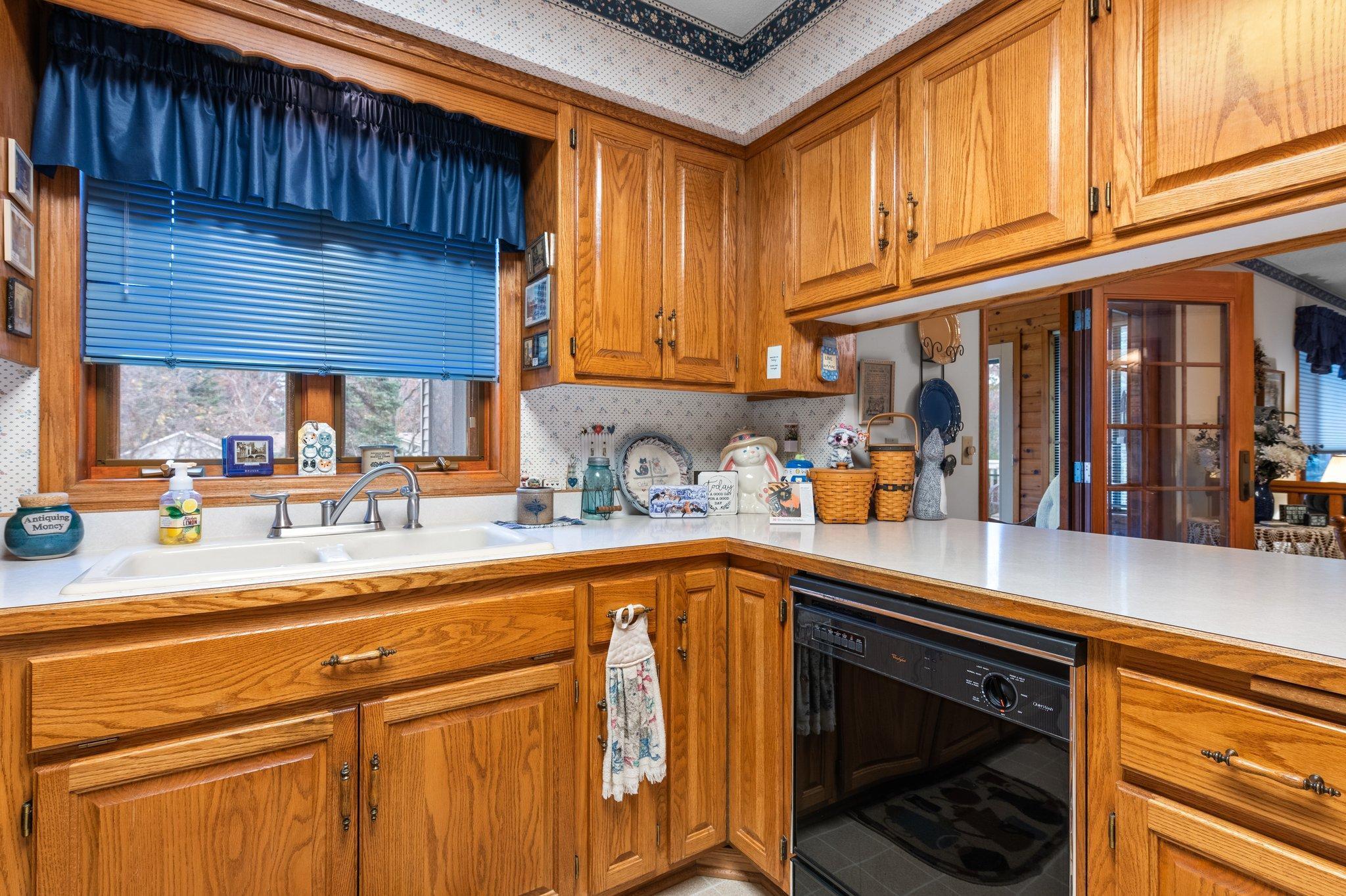 2830 Laurel Street S