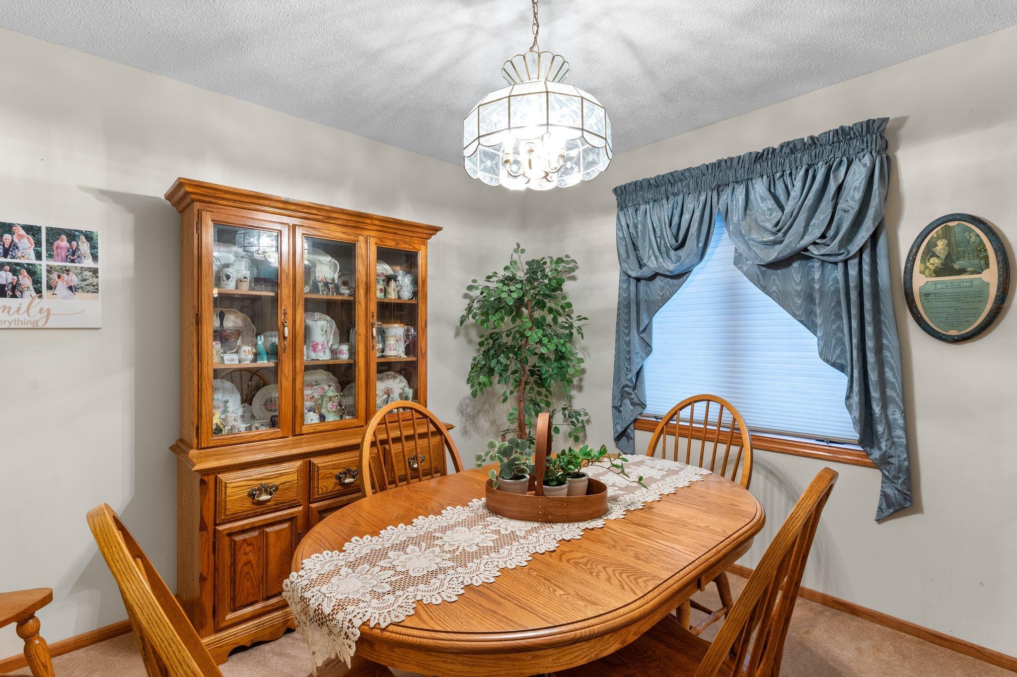 2830 Laurel Street S