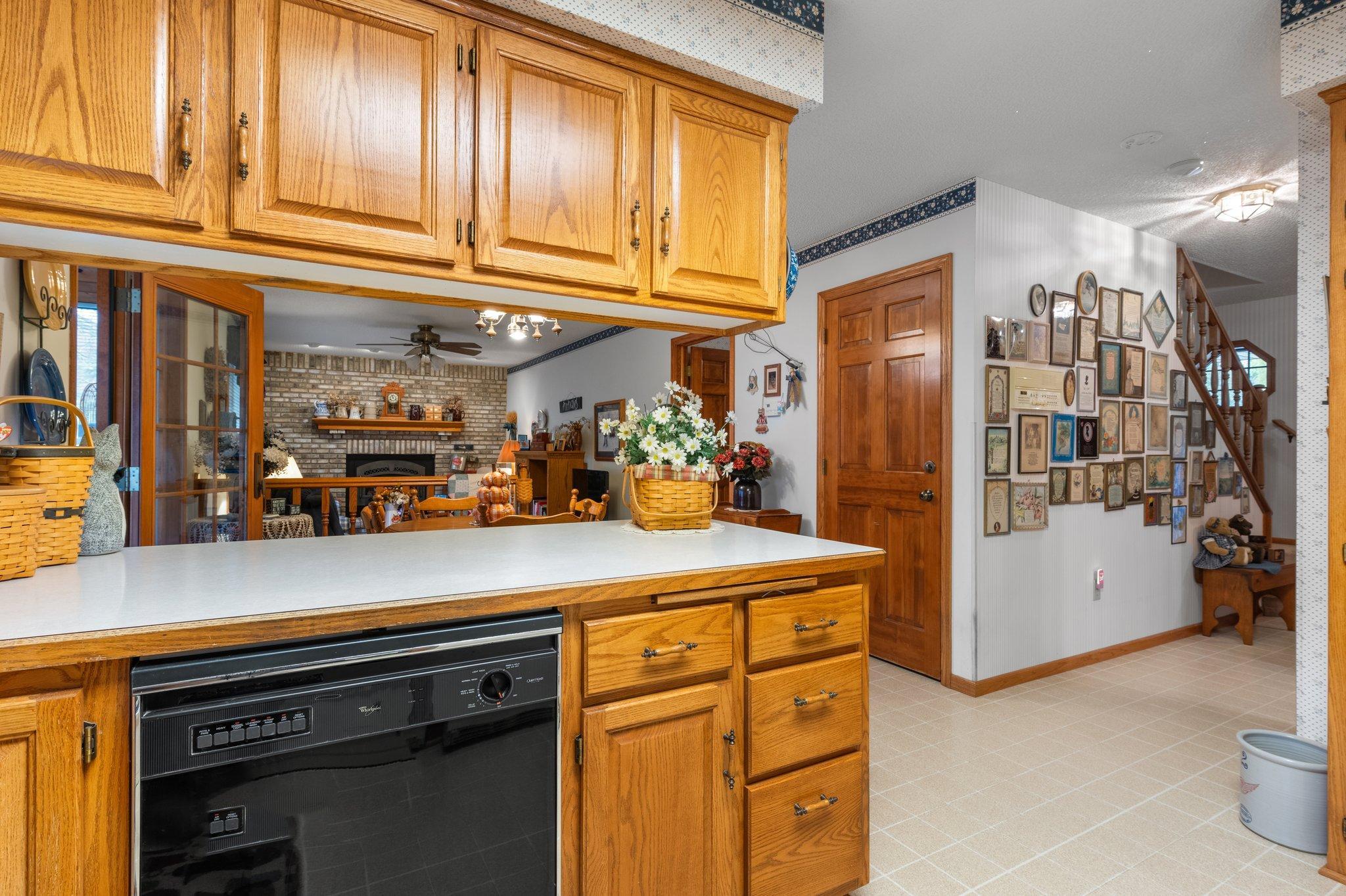 2830 Laurel Street S