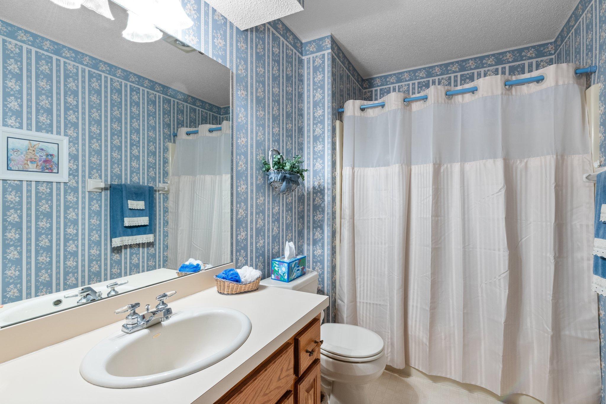 2830 Laurel Street S