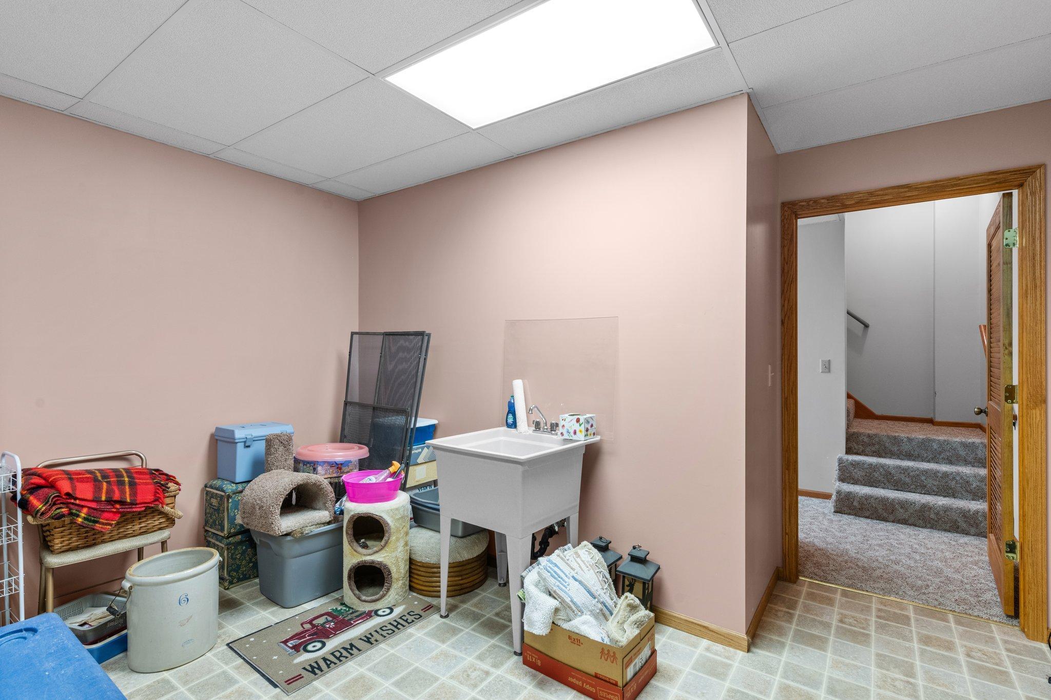 2830 Laurel Street S