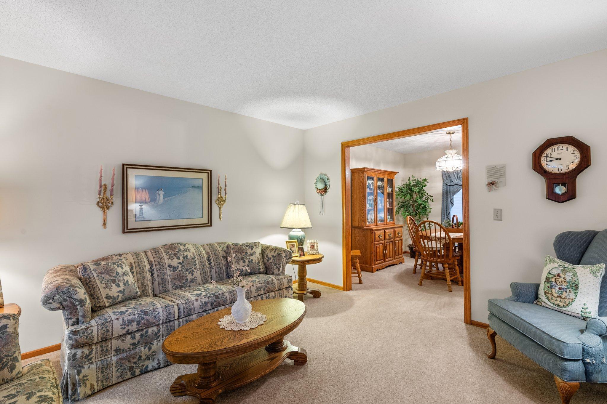 2830 Laurel Street S