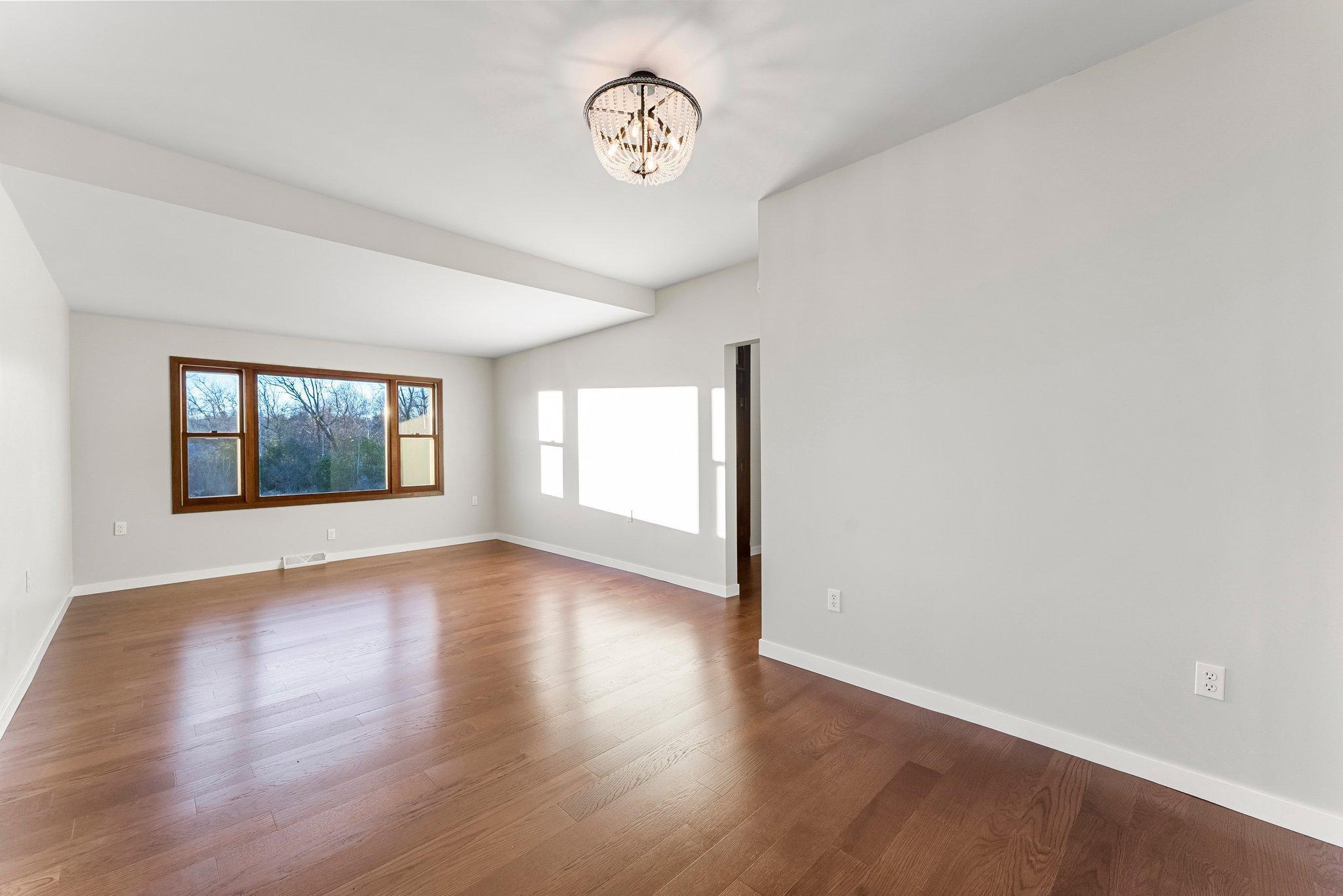 44040 Gladstone Avenue