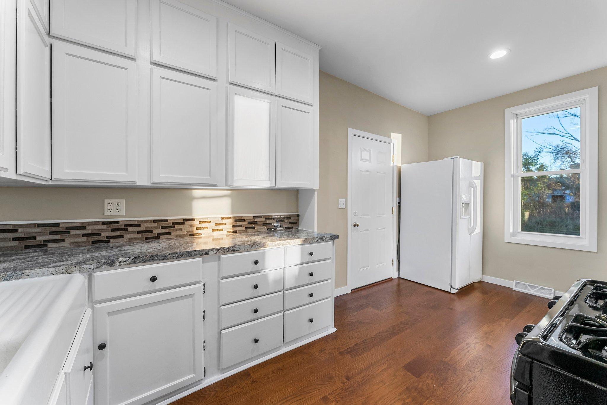 44040 Gladstone Avenue