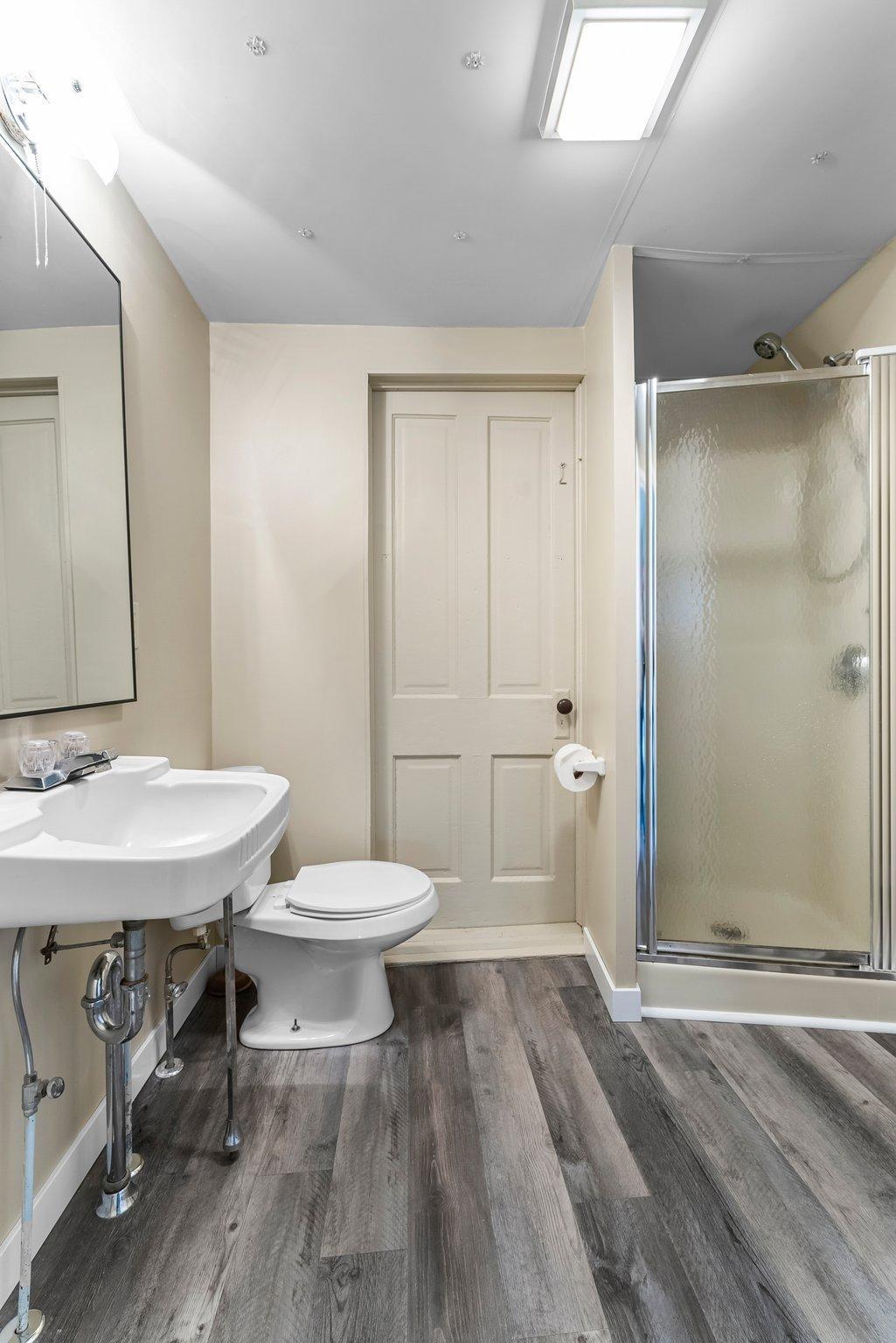 44040 Gladstone Avenue