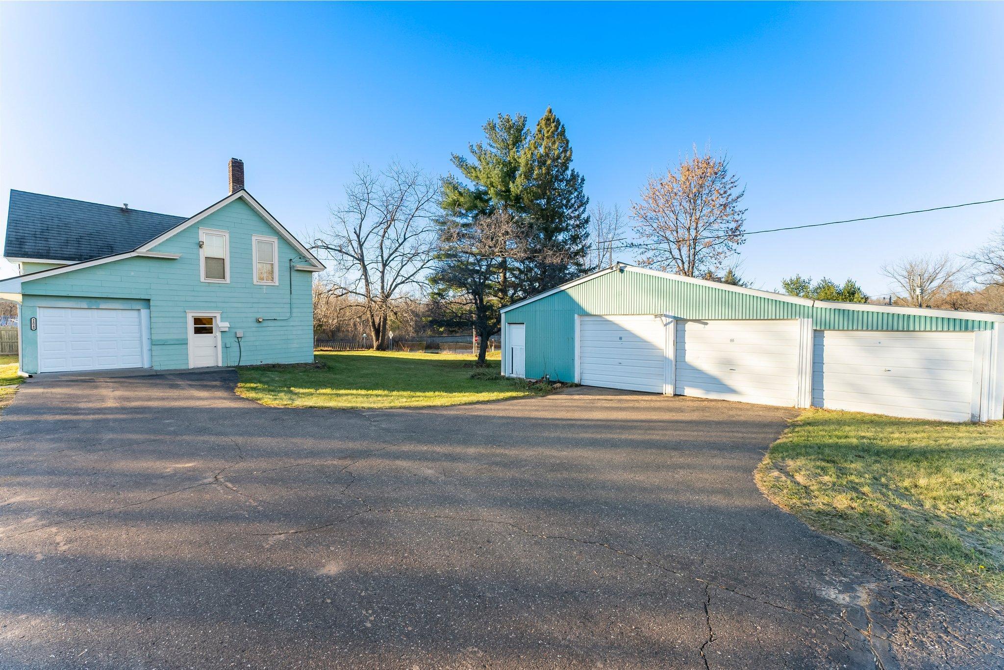 44040 Gladstone Avenue