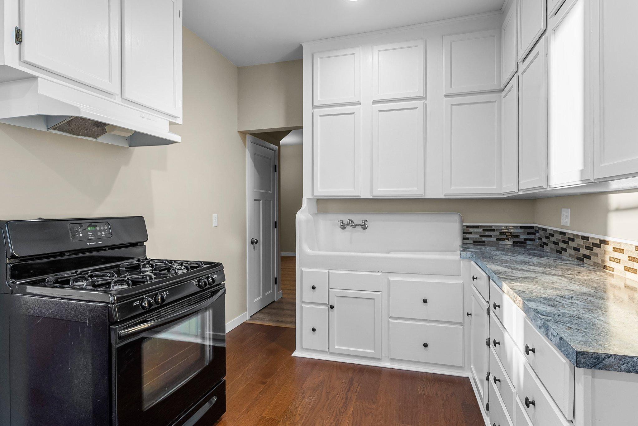 44040 Gladstone Avenue