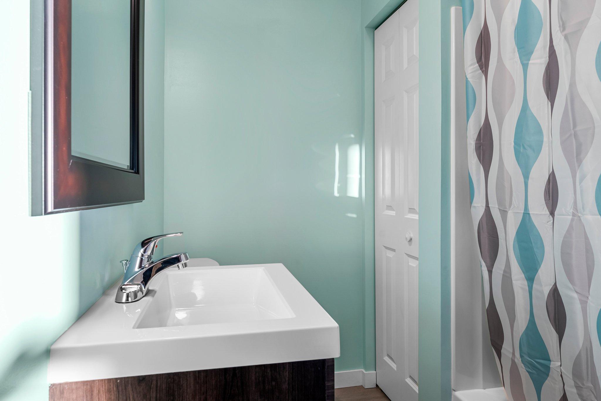 44040 Gladstone Avenue