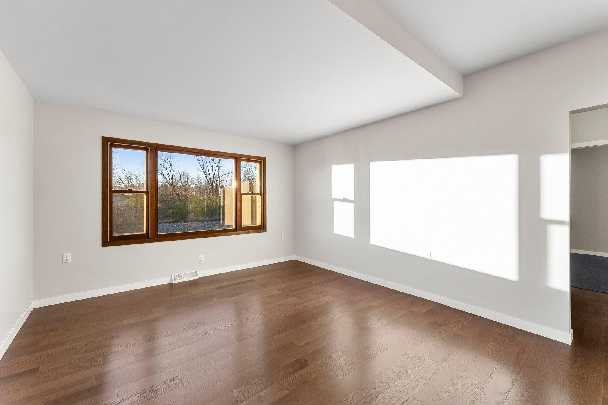 44040 Gladstone Avenue